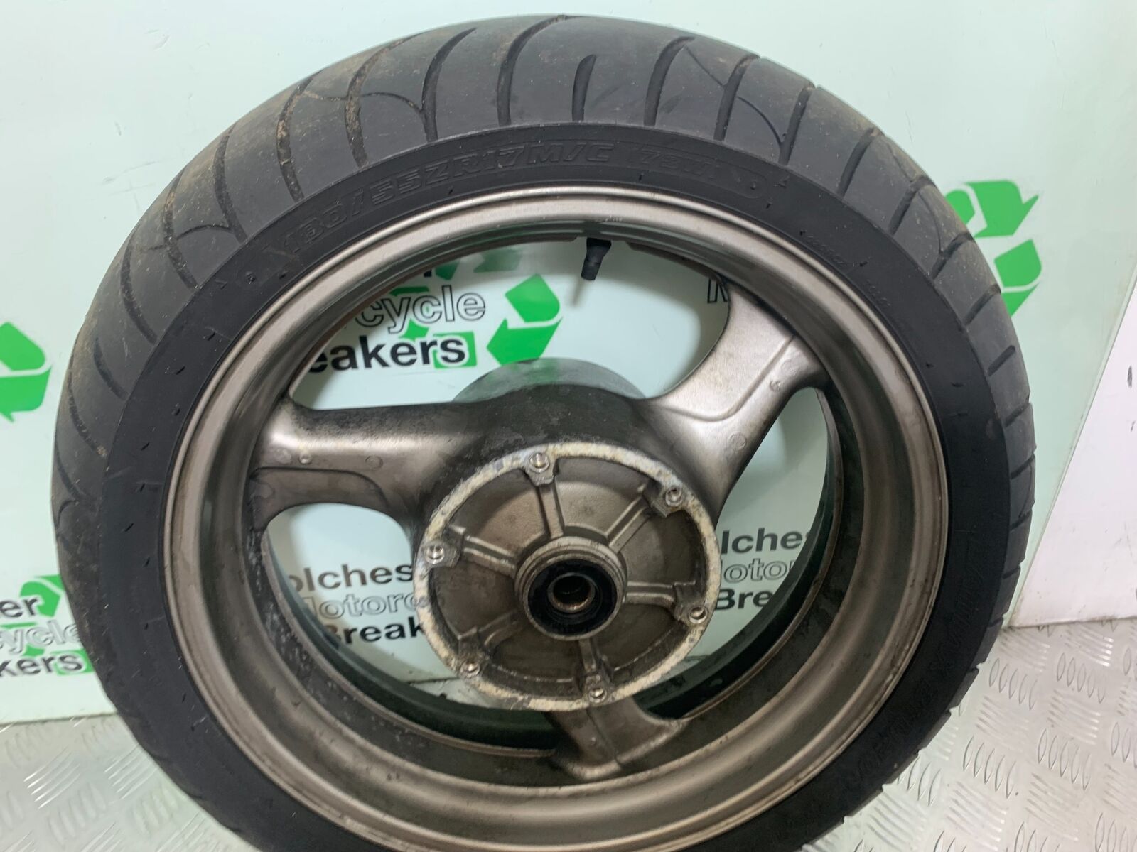HONDA CBR1100 BLACKBIRD REAR WHEEL  YEAR 1999-2005  (CMB1103)
