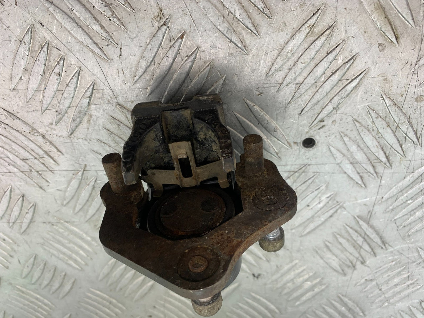 KAWASAKI KLR250 KLR 250 FRONT BRAKE CALIPER   YEAR 1984-2001 (CMB1225)