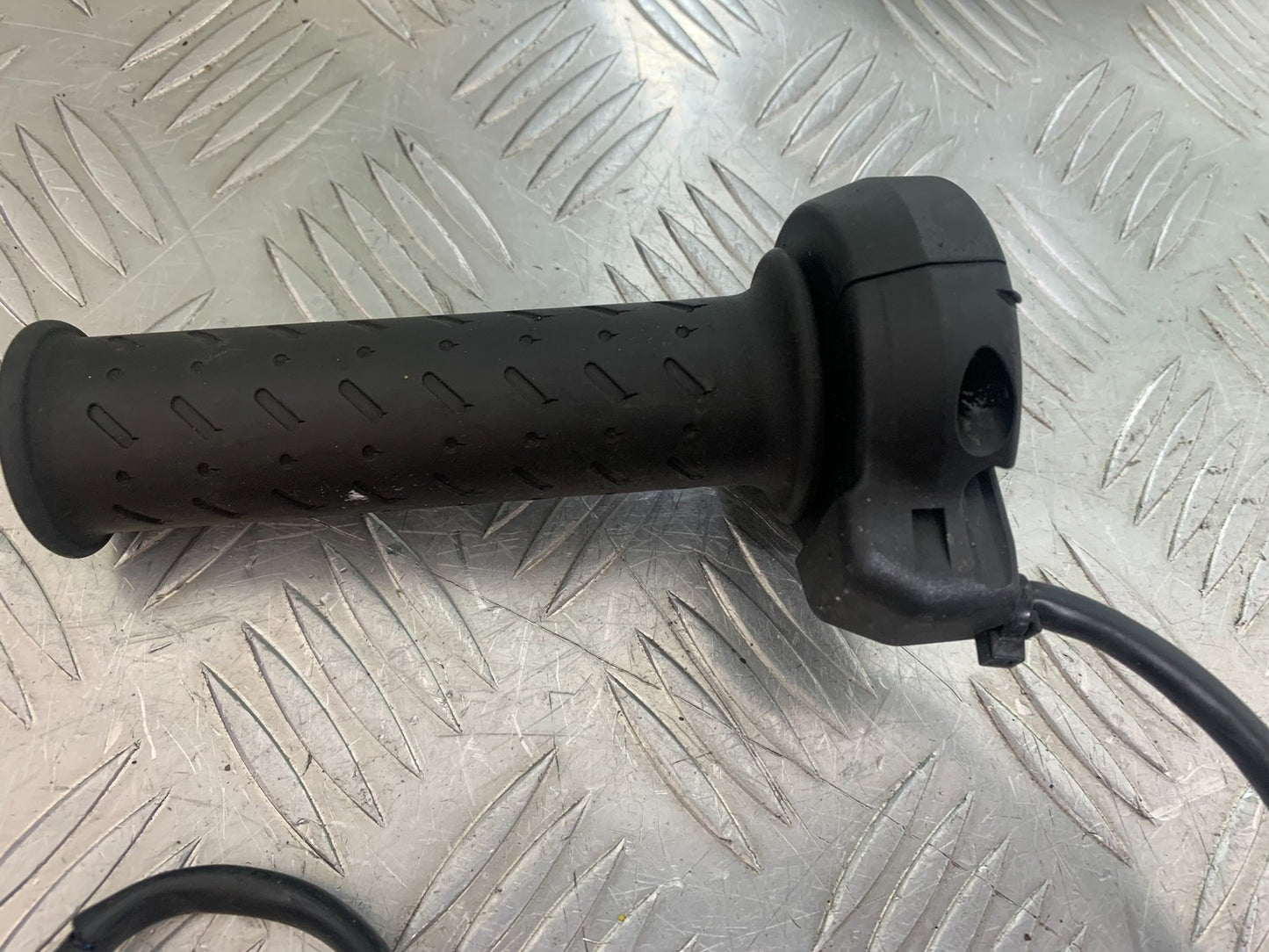 APRILIA RS660 RS 660 THROTTLE AND TWIST GRIP YEAR 2020-2024 (CMB1202)
