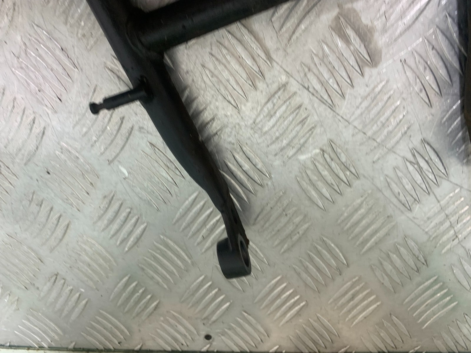 BMW R850 R R850R CENTER STAND   YEAR 1994-2002 (CMB1170)