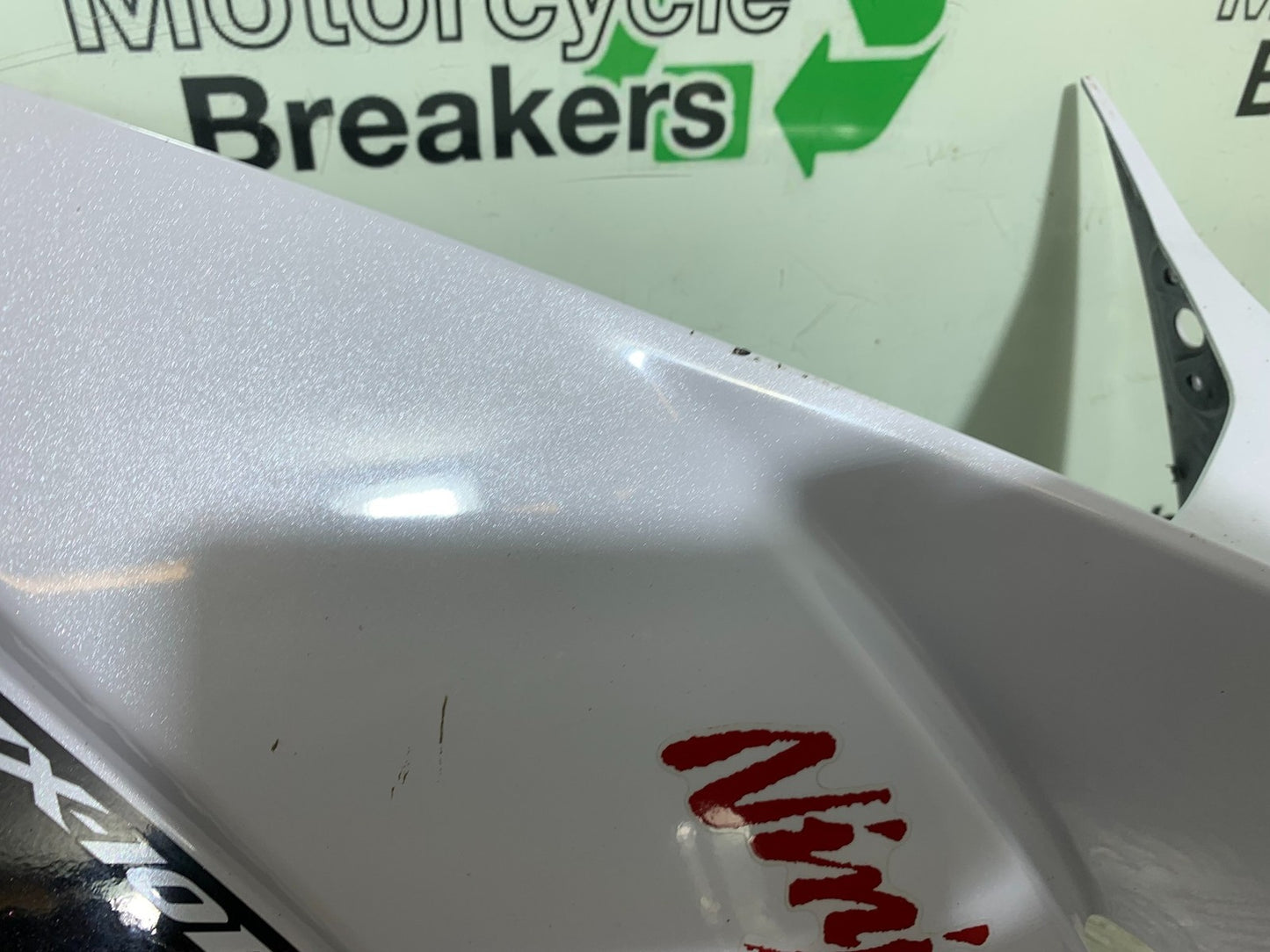 KAWASAKI ZX10R ZX10 R RIGHT FAIRING PANEL  2008-2010 (CMB1301)