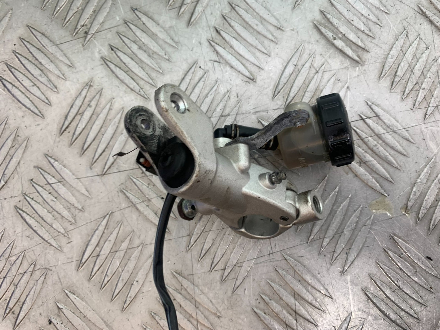 KTM 990 SUPER DUKE FRONT BRAKE MASTER CYLINDER YEAR 2007-2011  (CMB1207)