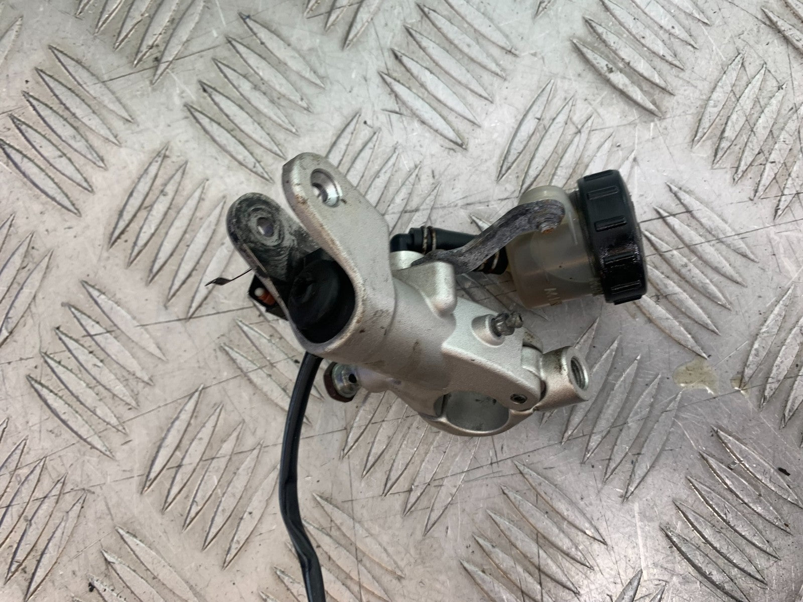KTM 990 SUPER DUKE FRONT BRAKE MASTER CYLINDER YEAR 2007-2011  (CMB1207)