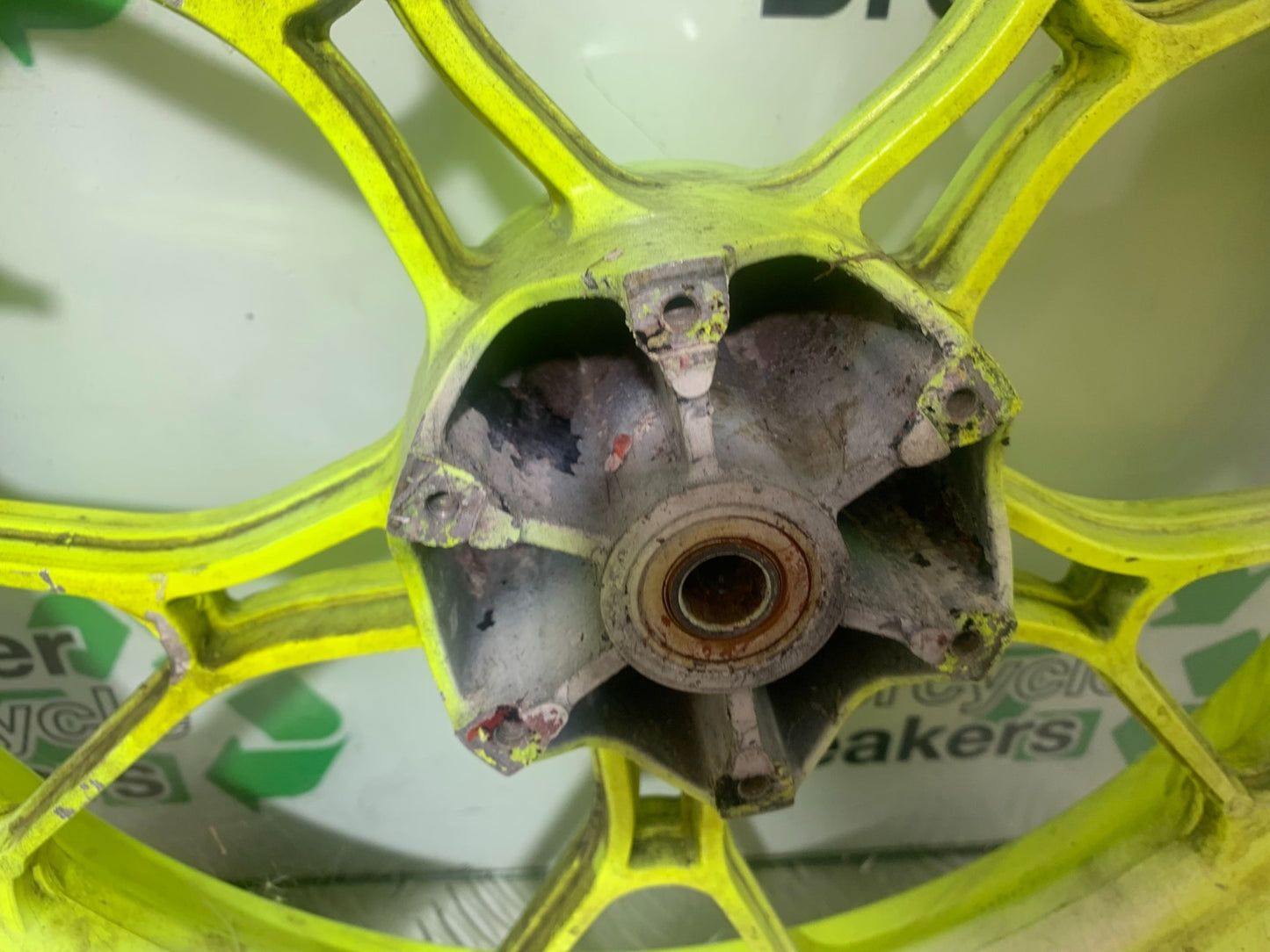 RIEJU 125 RS2 FRONT WHEEL  YEAR 2007 (CMB1142)