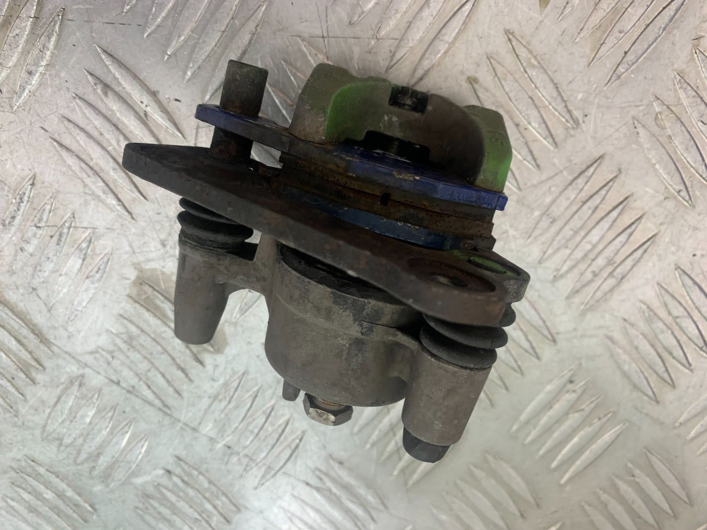 KAWASAKI ZX9R ZX9 E1 REAR CALIPER   YEAR 2000-01 (CMB1171)