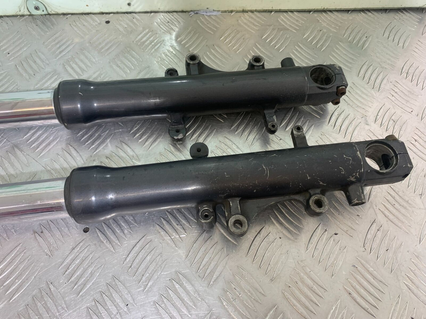 KAWASAKI ZX6R ZX6 J FORKS (BENT SOLD AS PARTS )  YEAR 2000 (CMB1129)
