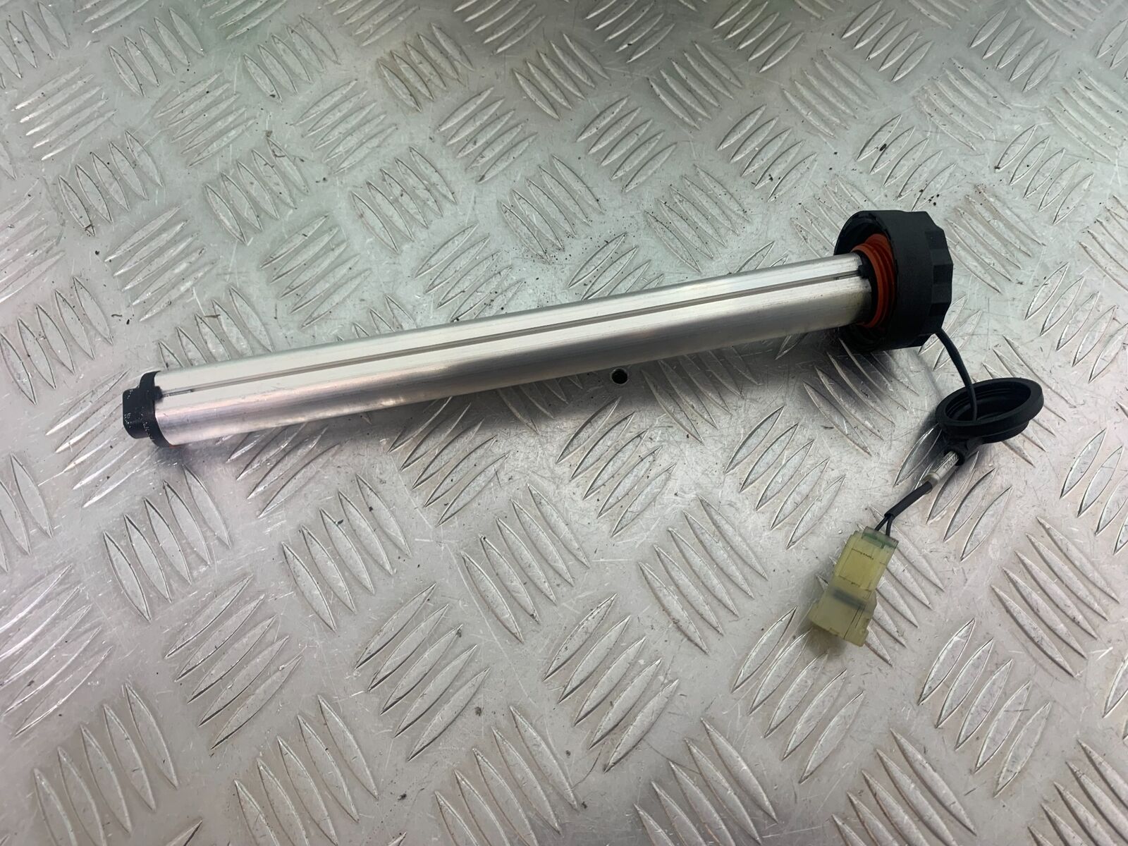 DUCATI DIAVEL 1200 PETROL TANK SENDER UNIT  YEAR 2014-17 (CMB1054)