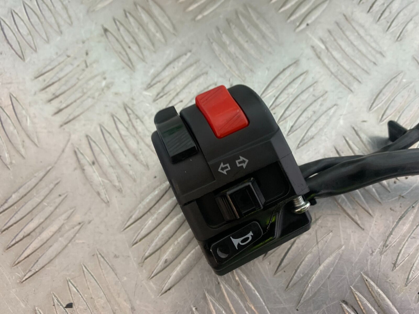 SINNIS TERRAIN 125 LEFT SWITCH GEAR  YEAR 2024 (CMB1072)