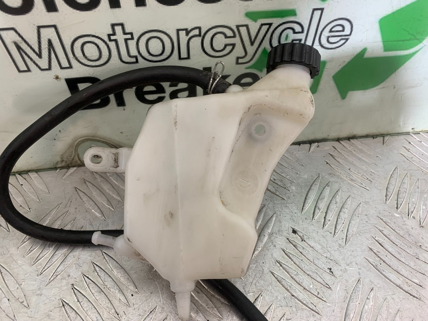 KTM 690 DUKE R LC4 COOLANT BOTTLE YEAR 2012-2015  (CMB1180)