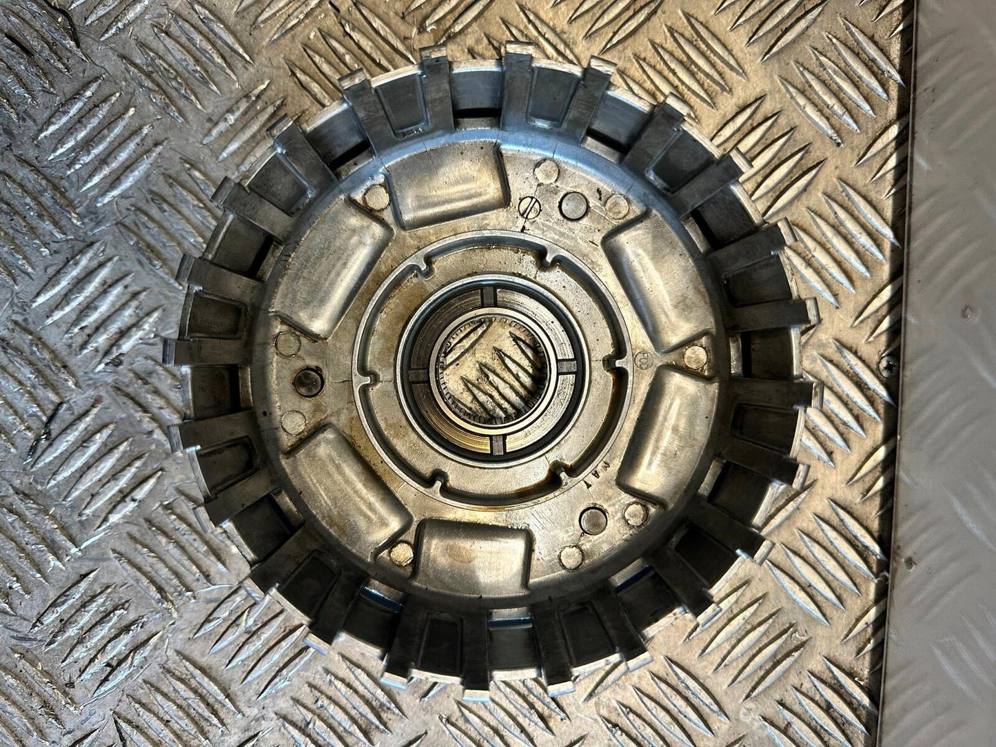 HONDA CBR1100 XX BLACKBIRD CLUTCH BASKET YEAR 1996-1998 (CMB1017)