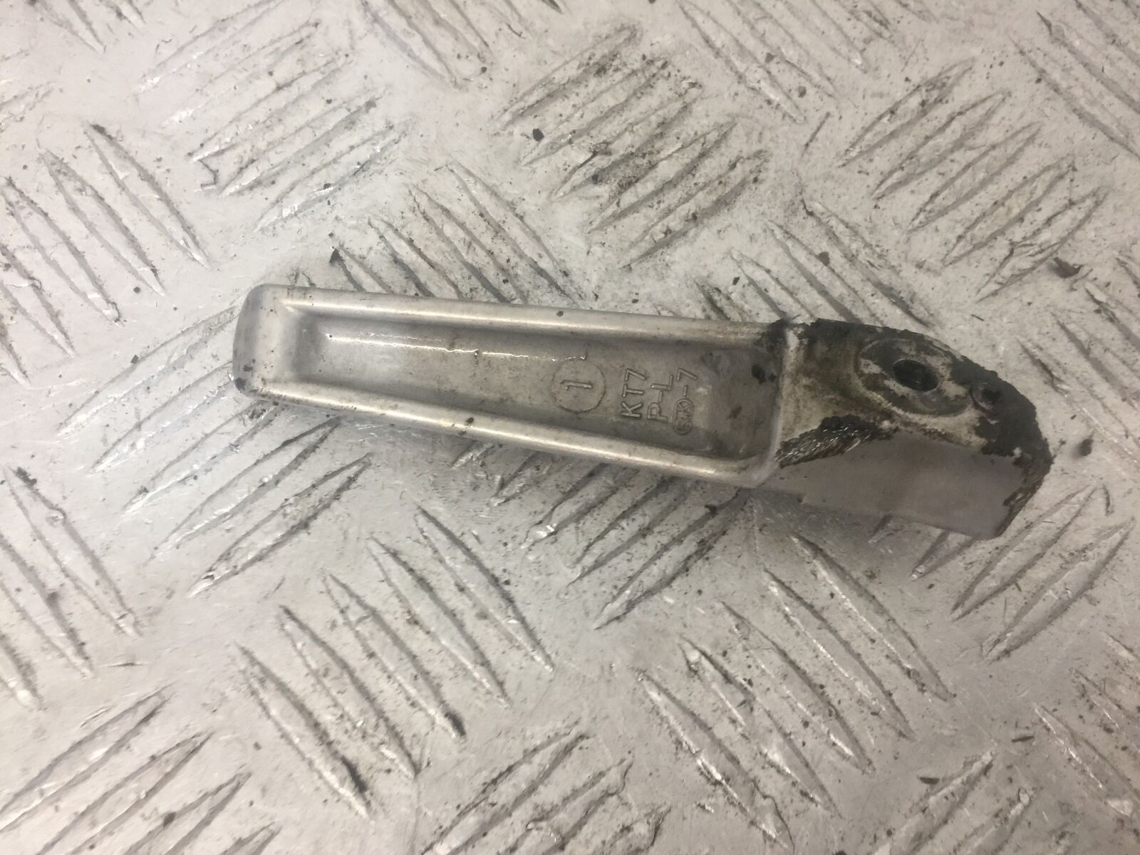 HONDA CRF1000 AFRICA TWIN LEFT REAR FOOTPEG  YEAR 2019 (STOCK 858)