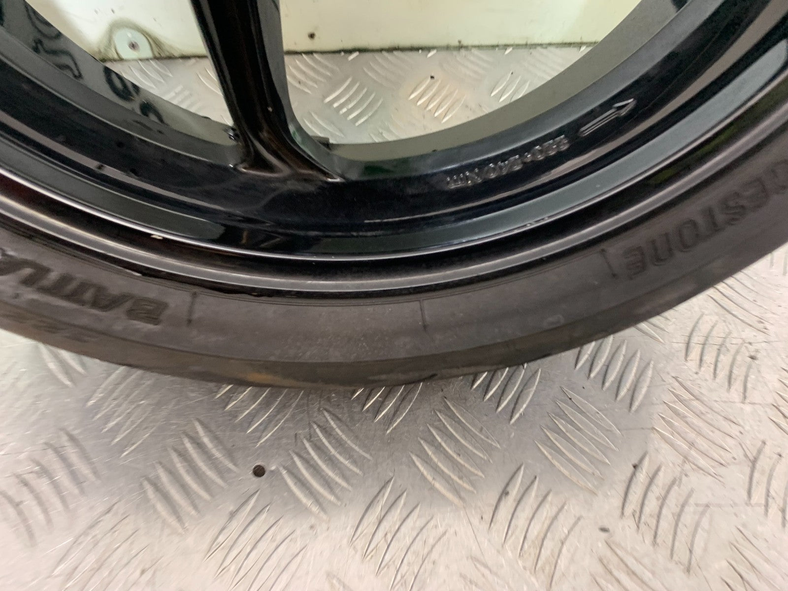 MV AGUSTA 800 F3 REAR WHEEL  YEAR 2017-2019 (CMB1227)