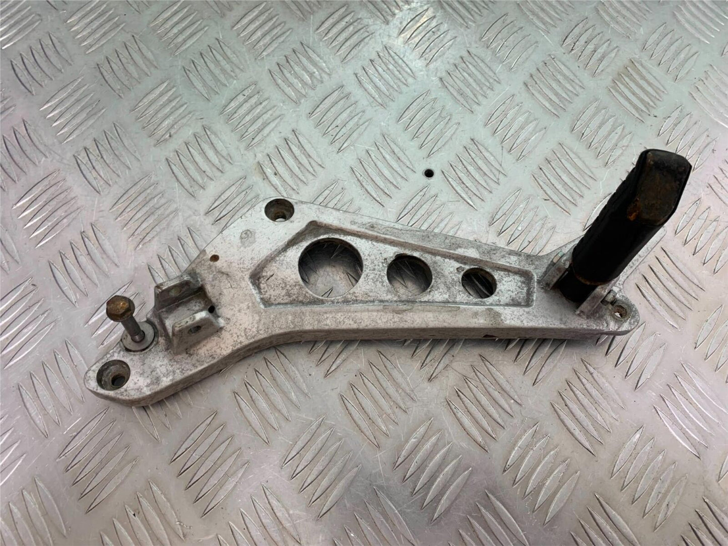 HONDA NTV 650 REVERE LEFT HANGER  YEAR 1988-1996  (CMB1025))