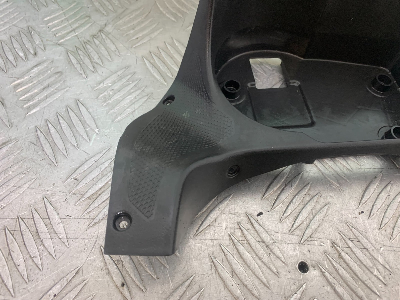 APRILIA 650 PAGASO STRADA CLOCK SURROUND  YEAR 2005-2010 (CMB1260)