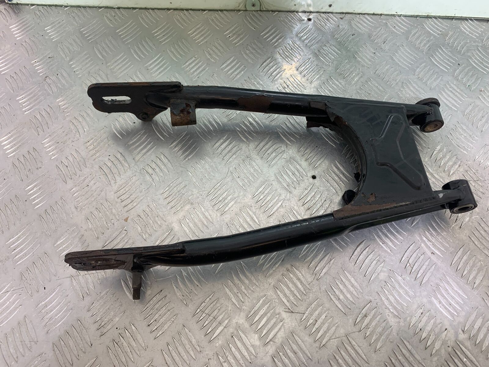 MUTT GT-SS 125 SWINGARM  YEAR 2020- 2024 (CMB1085)