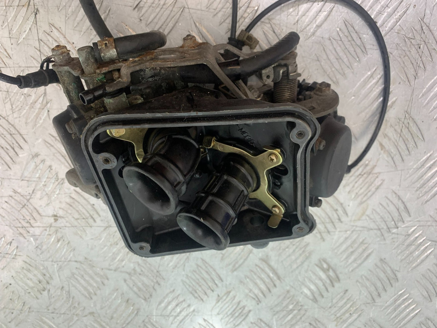 HONDA XL125 VARADERO CARBS   YEAR 2001-2006  (CMB1210)