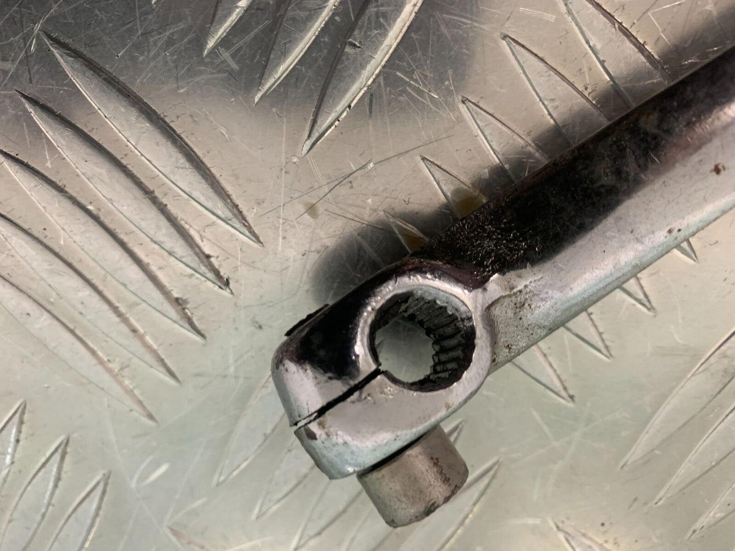 SUZUKI GS750 E GS 750E GEAR LEVER  YEAR 1979  (STOCK 959)