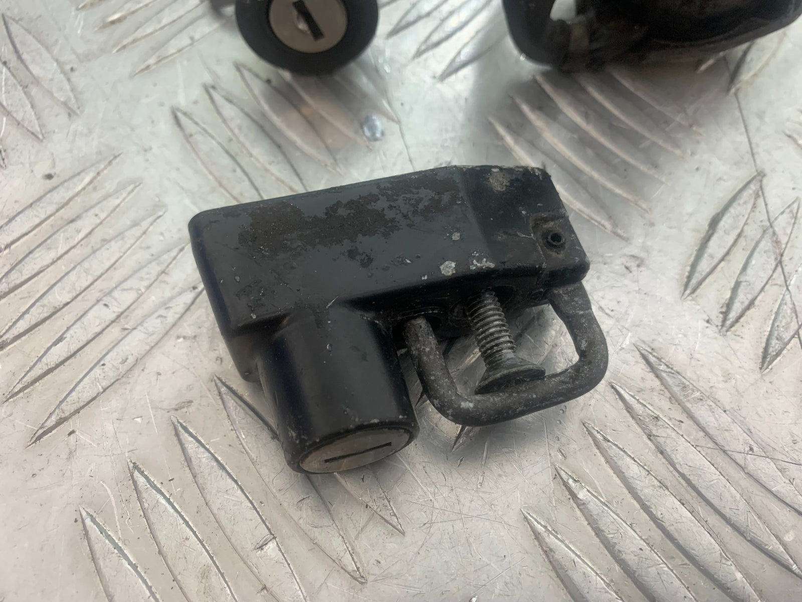 YAMAHA XV535 XV 535 VIRAGO LOCKS AND KEYS  YEAR 1994-02 (CMB1139)