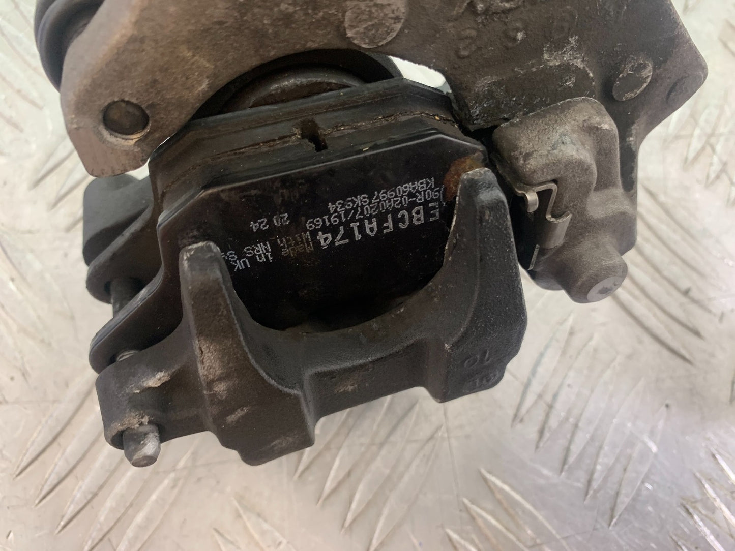YAMAHA YZF R1 14 B BIG BANG REAR BRAKE CALIPER   2009-14 (CMB1175)