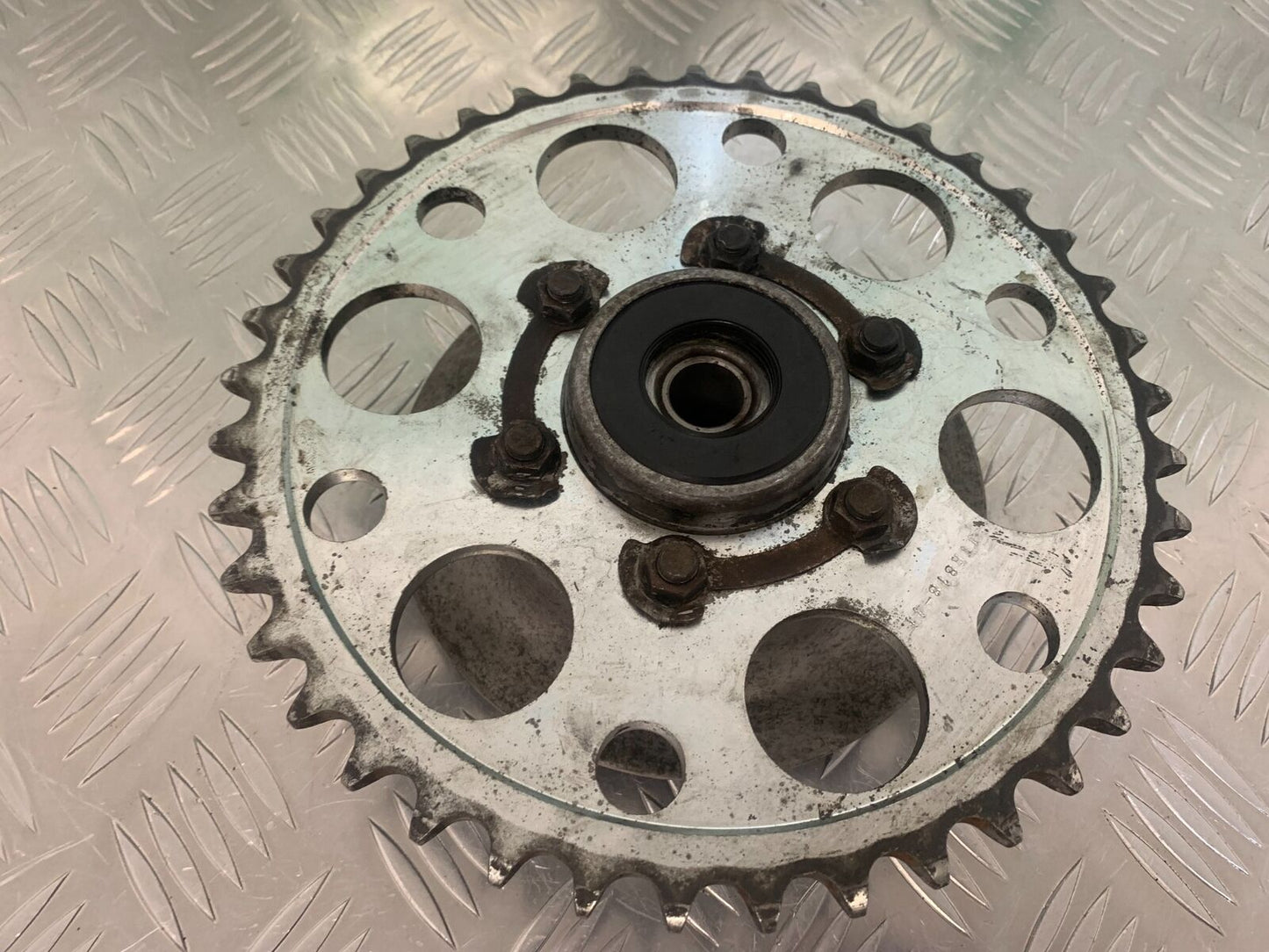 SUZUKI GS750 E GS 750E SPROCKET CARRIER   YEAR 1979  (STOCK 959)