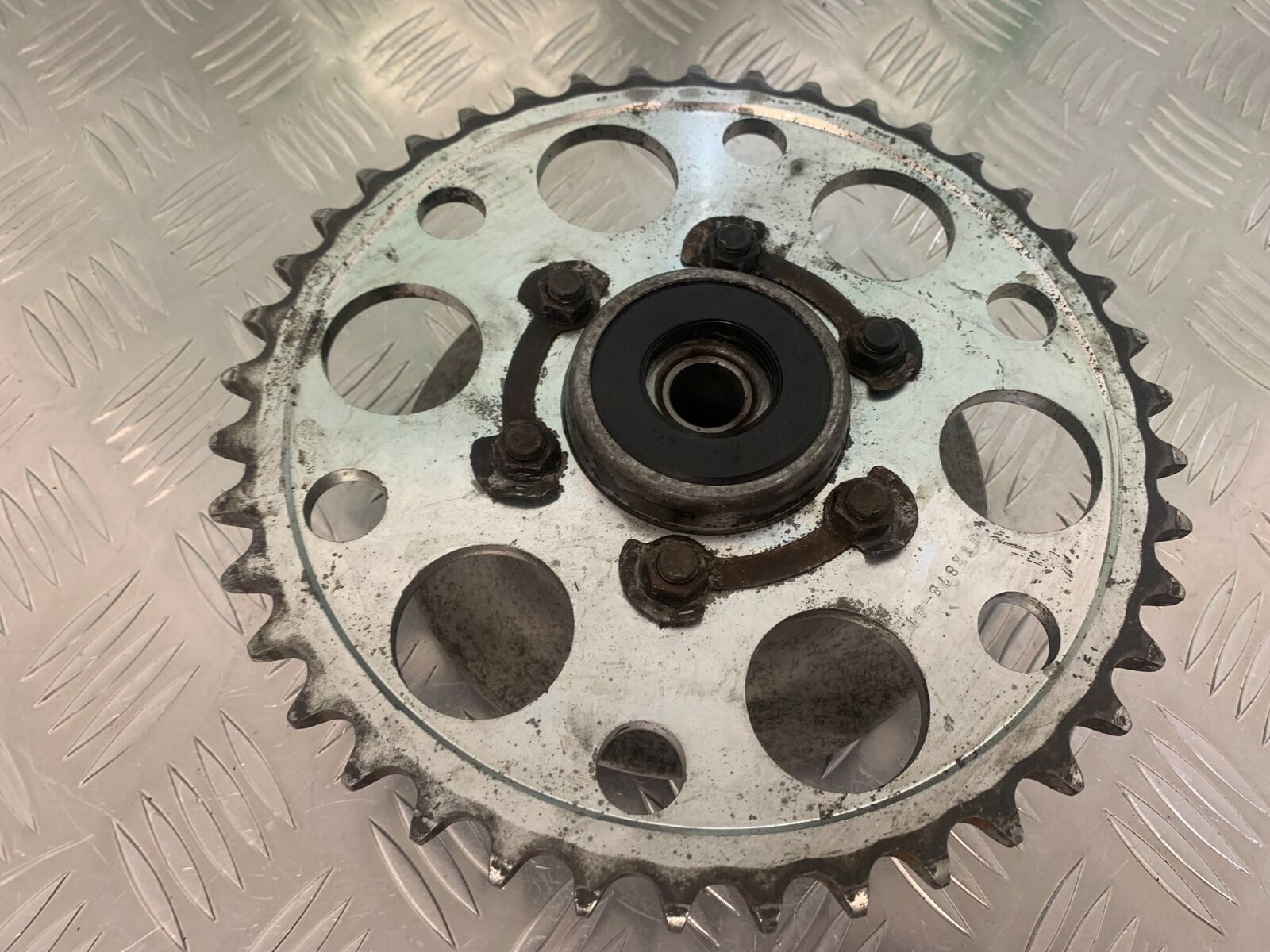 SUZUKI GS750 E GS 750E SPROCKET CARRIER   YEAR 1979  (STOCK 959)
