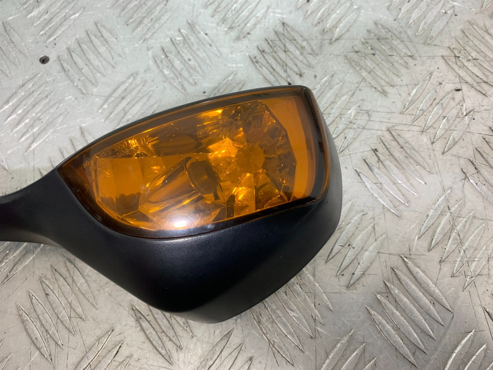 TRIUMPH 1050 SPRINT ST RIGHT MIRROR  2003-2011 (CMB1285)