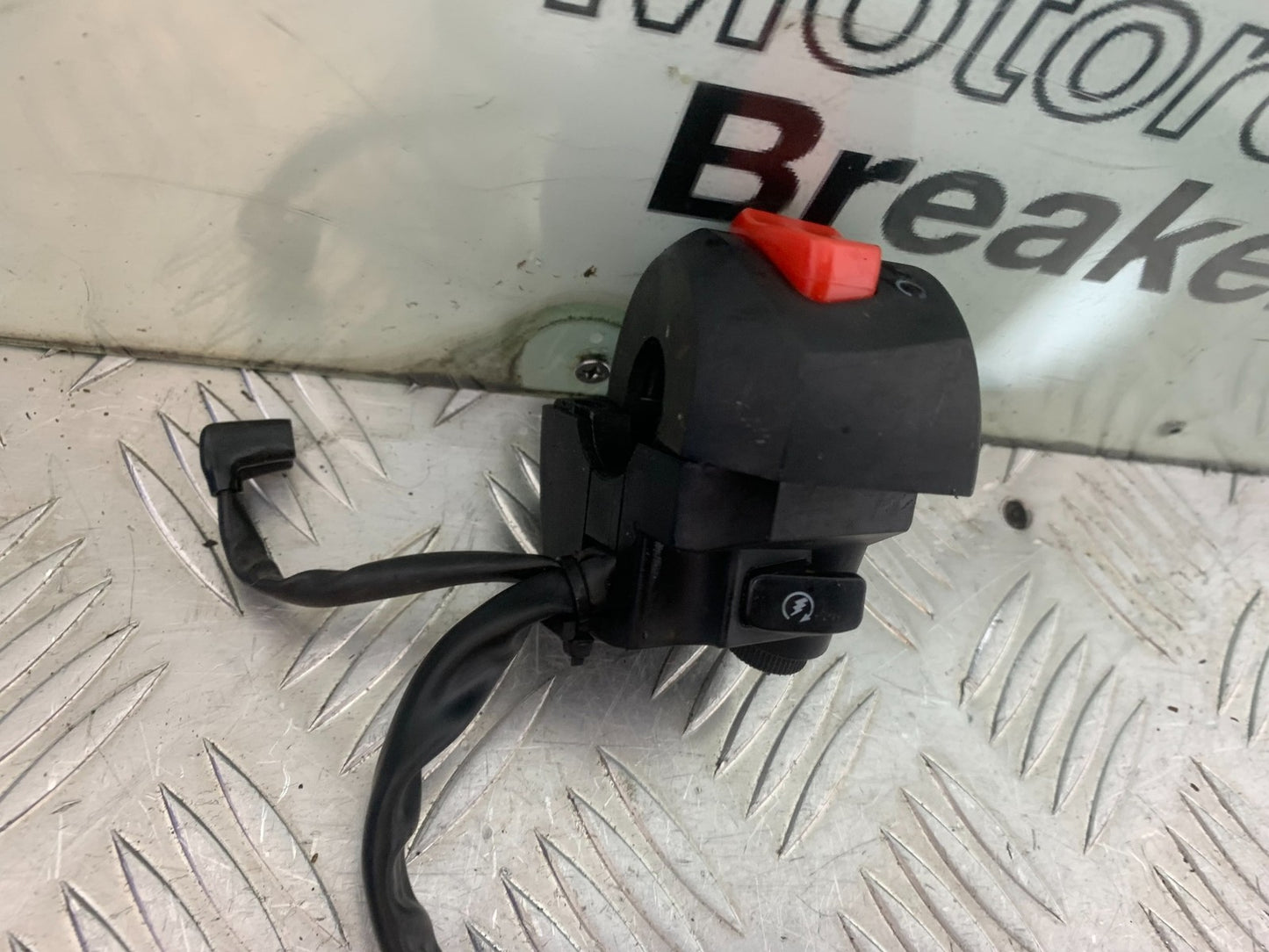 SINNIS TERRAIN 125 RIGHT SWITCH GEAR YEAR 2017-2020 (CMB1241)