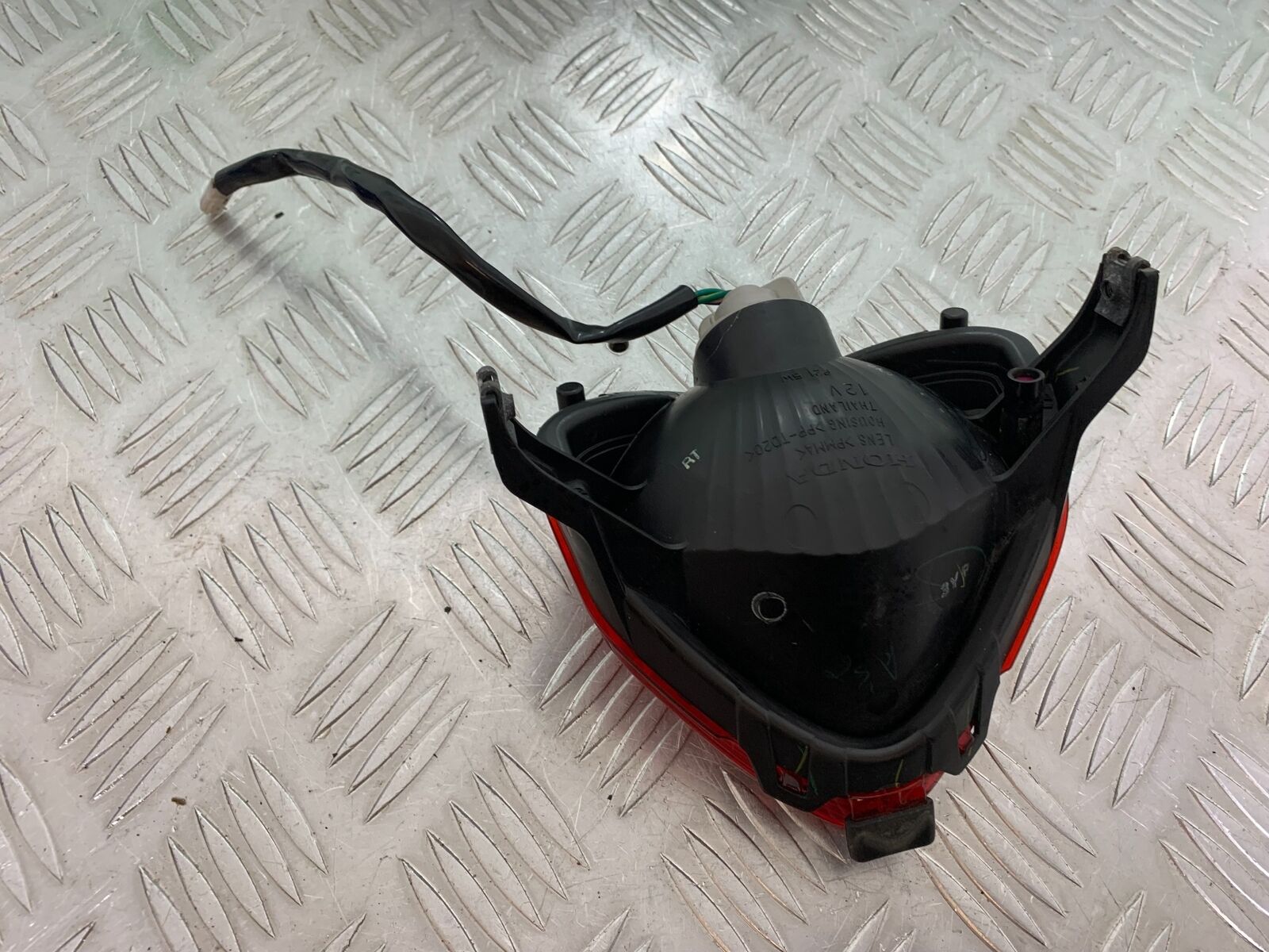 HONDA CBR500R CBR 500 R REAR LIGHT  YEAR 2012-16 (CMB1048)