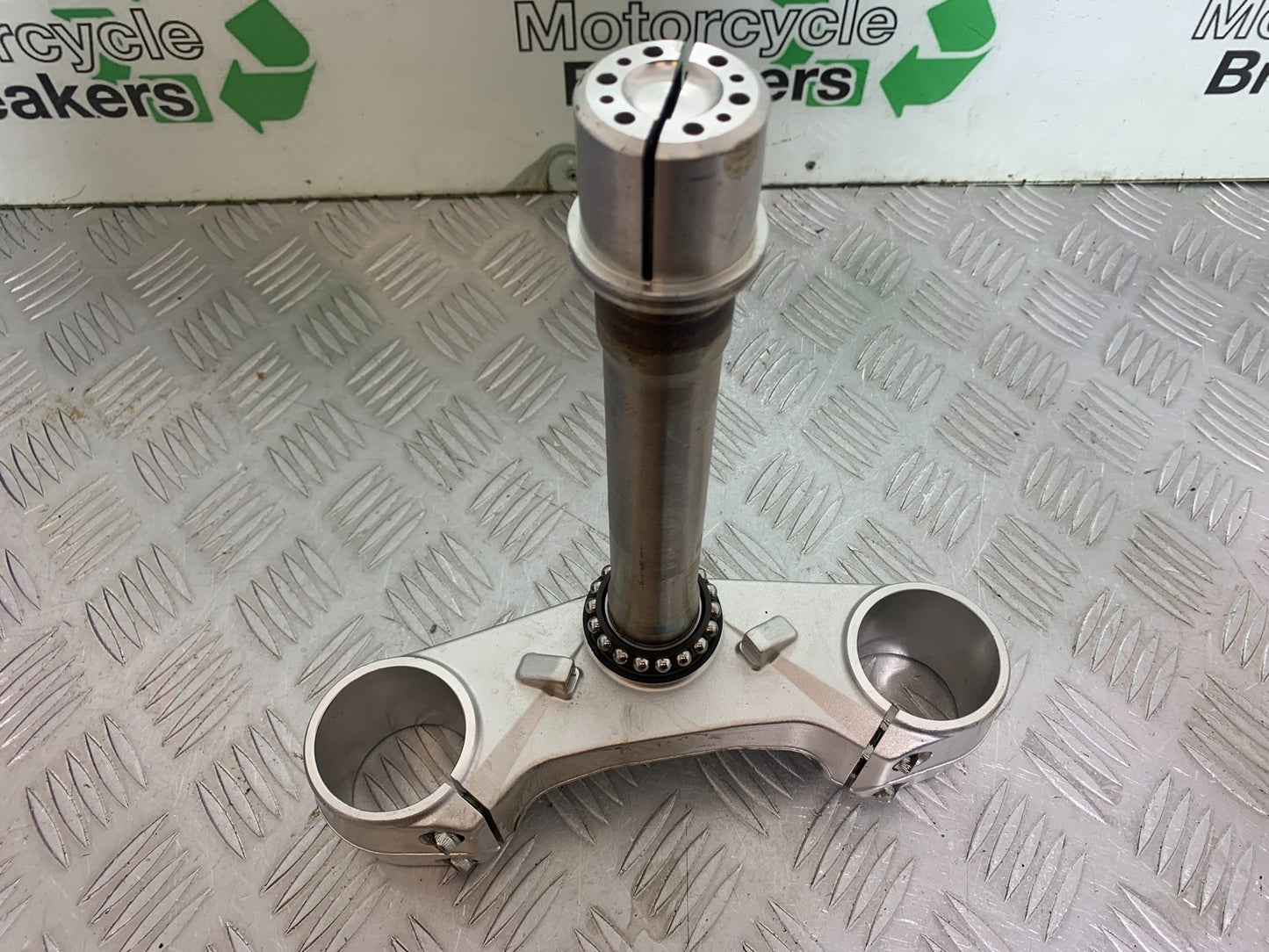 MV AGUSTA 800 F3 BOTTOM YOKE  YEAR 2013-2016 (CMB1152)