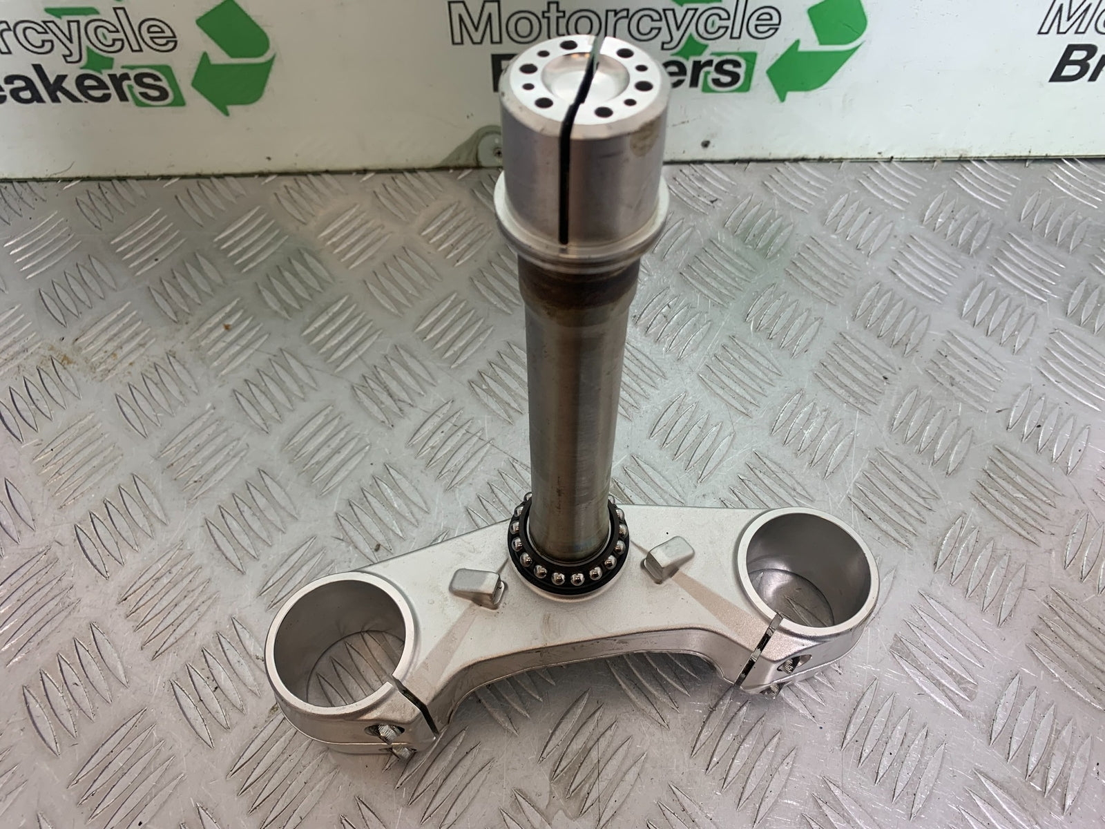 MV AGUSTA 800 F3 BOTTOM YOKE  YEAR 2013-2016 (CMB1152)