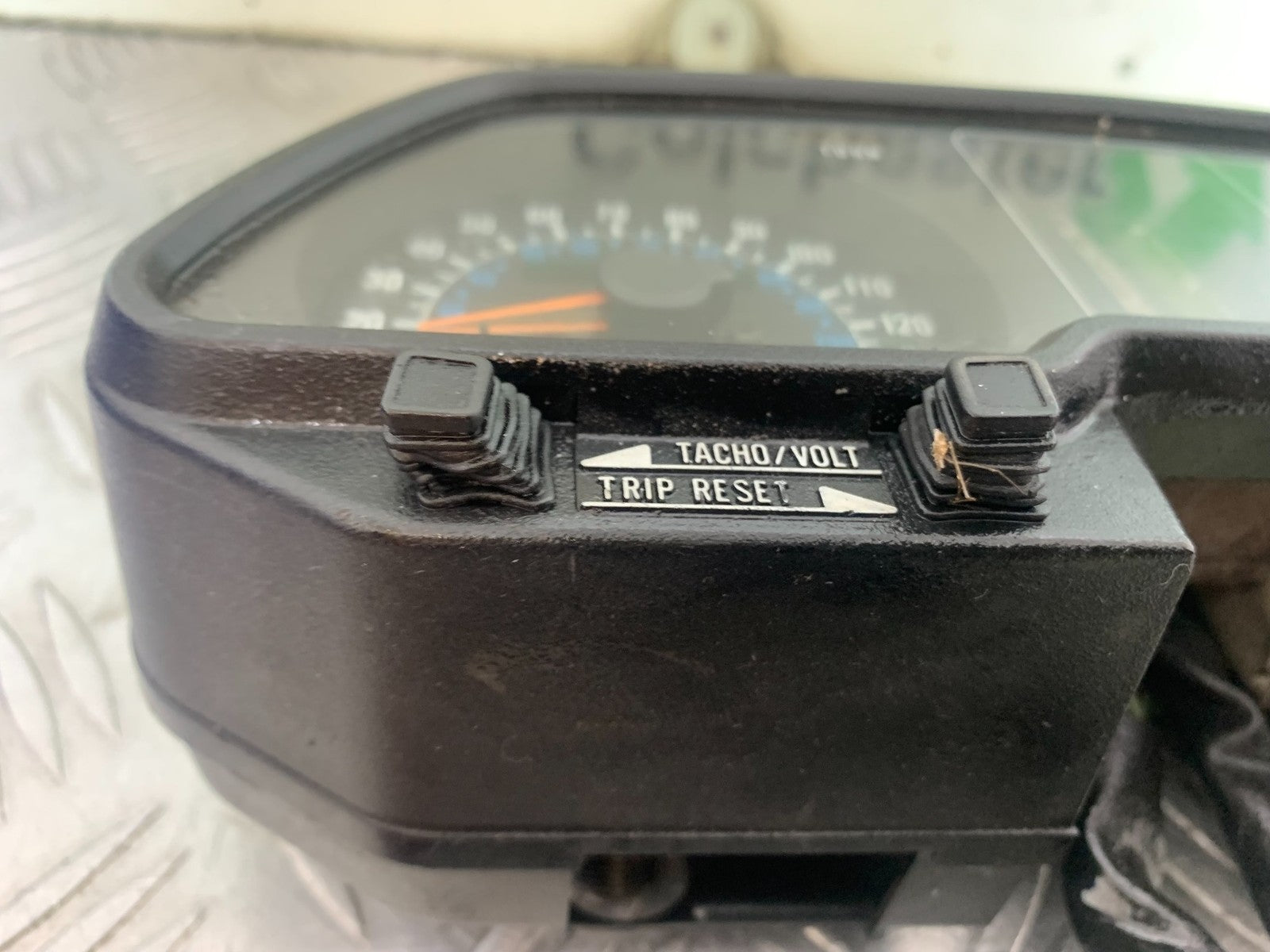 KAWASAKI GT550 GT 550 CLOCKS SPEEDO DASH   YEAR 1989-1994
