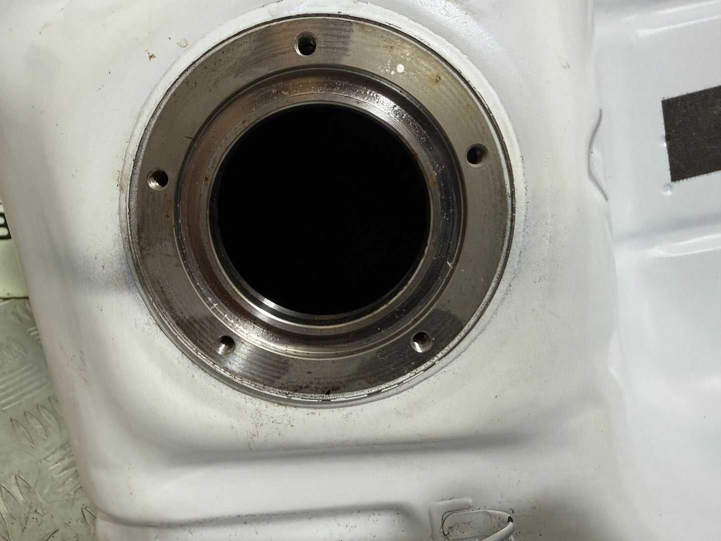 SUZUKI GSXR1300 GSXR 1300 HAYABUSA GEN 2 FUEL PETROL TANK YEAR 2008-2016
