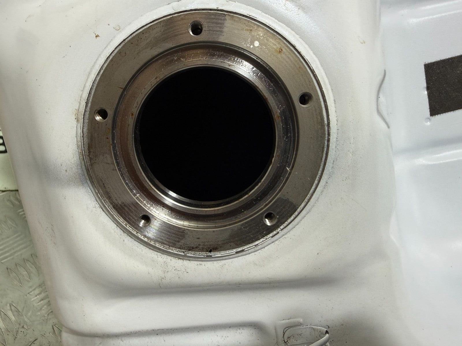 SUZUKI GSXR1300 GSXR 1300 HAYABUSA GEN 2 FUEL PETROL TANK YEAR 2008-2016