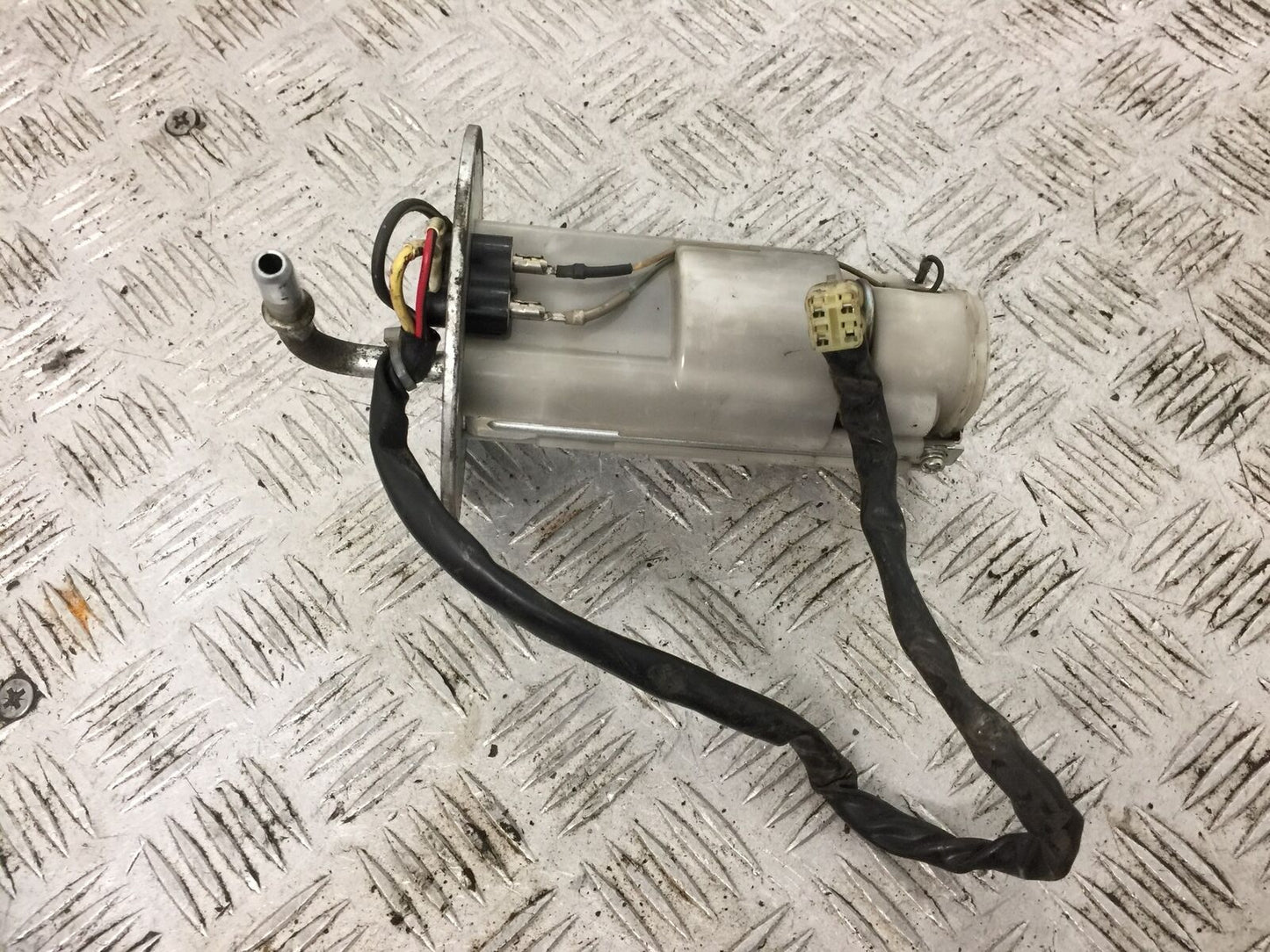 KAWASAKI ZZR1400 ZZR 1400 PETROL PUMP   YEAR 2011 (STOCK 802)