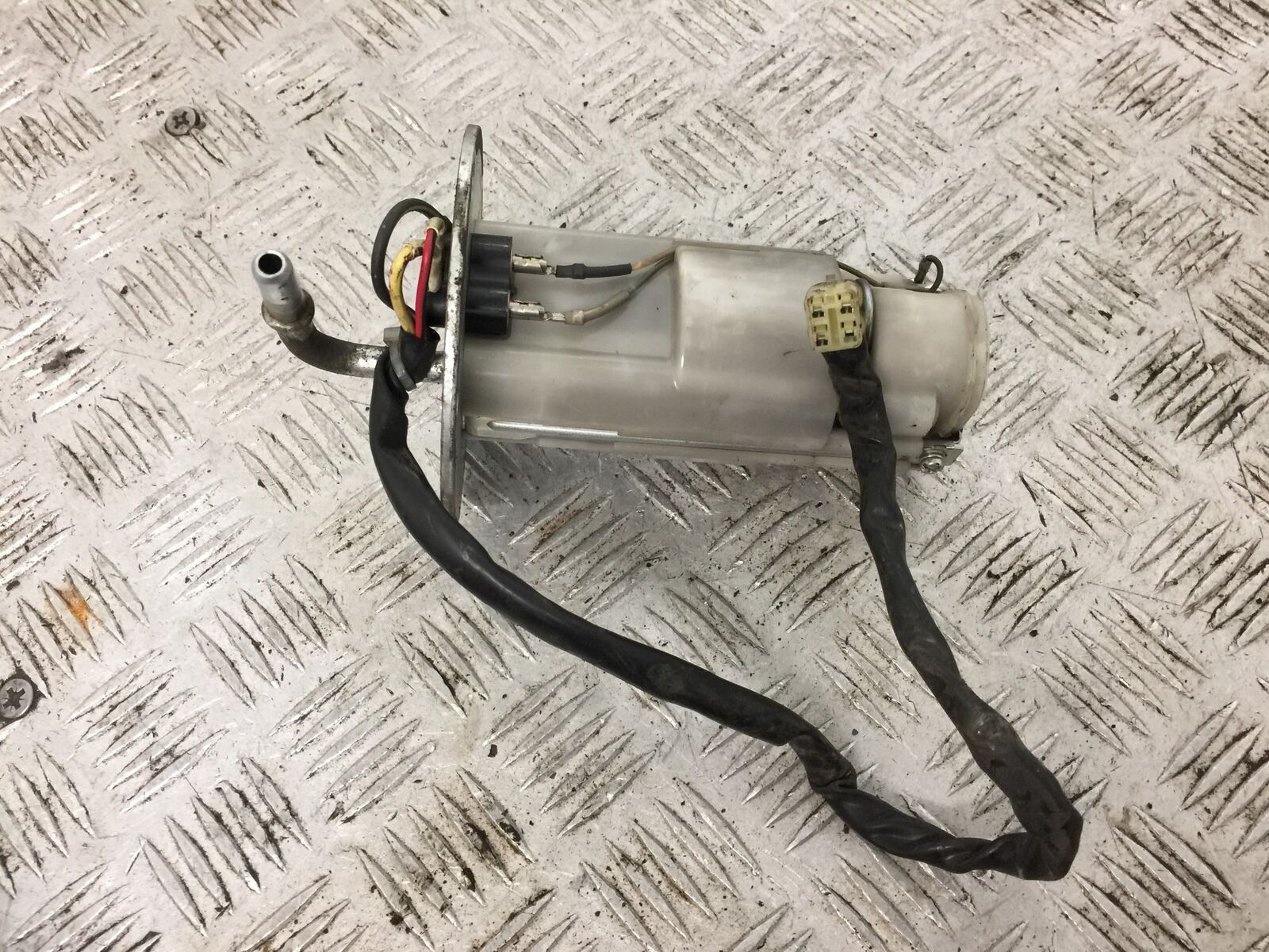 KAWASAKI ZZR1400 ZZR 1400 PETROL PUMP   YEAR 2011 (STOCK 802)