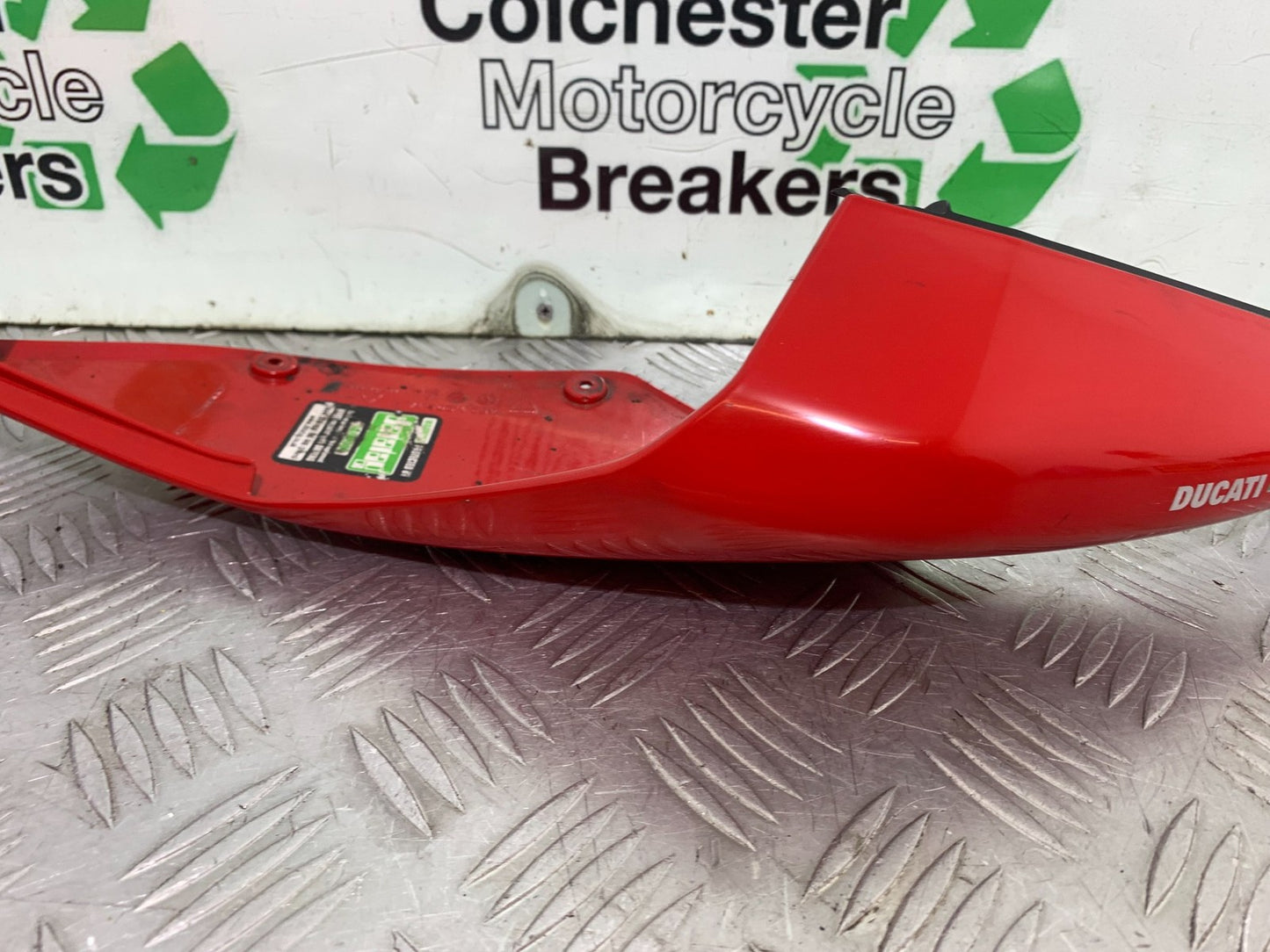 DUCATI 1299 PANIGALE LEFT SEAT PANEL   YEAR 2016 (CMB 1187)