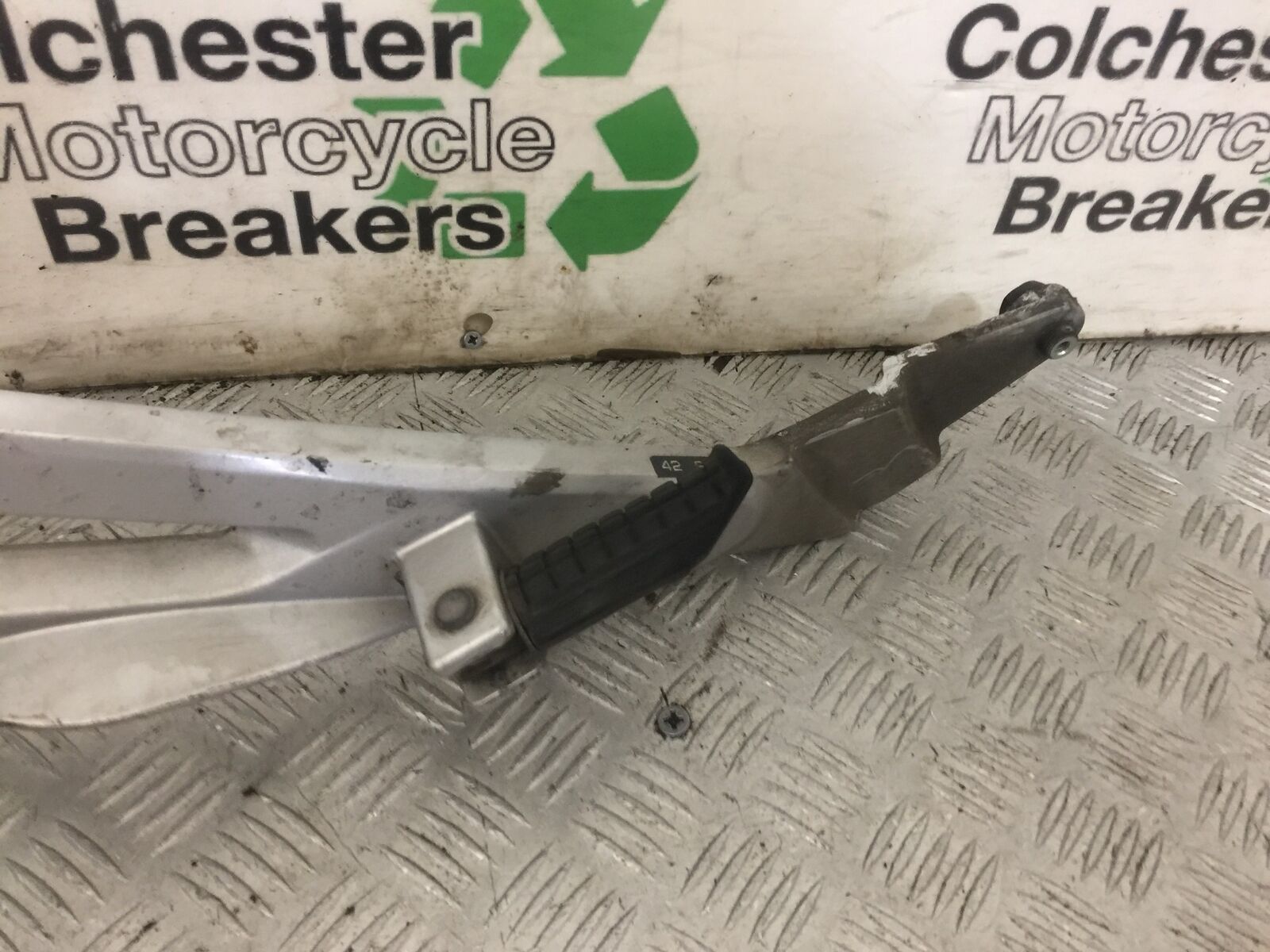 HONDA NT650 V DEAUVILLE LEFT HANGER YEAR 1998-06 (STOCK NO 843)
