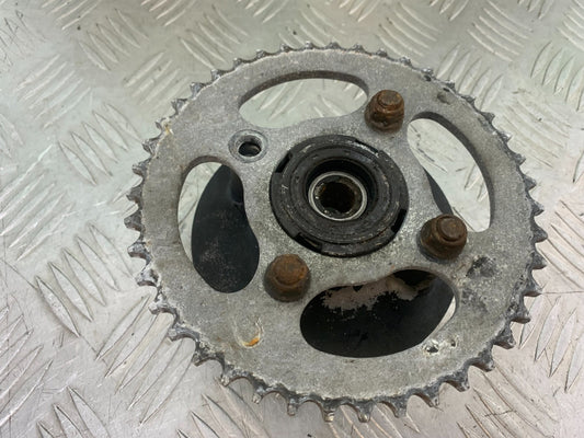 SINNIS HOODLUM 125 SPROCKET CARRIER   YEAR 2021-2025 (CMB1196)