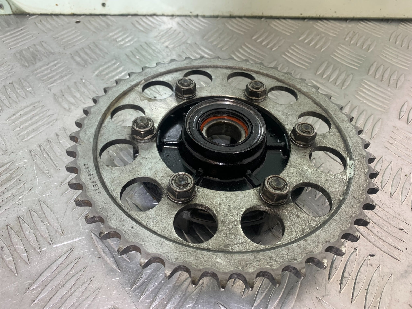 YAMAHA YZF R1 SPROCKET CARRIER  YEAR 2004-2006 (CMB1155)
