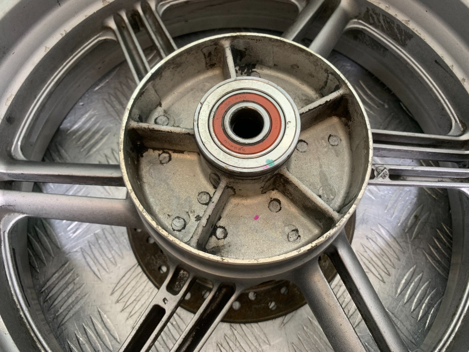 HONDA CBF500 CBF 500 REAR WHEEL (WITH GOOD TYRE) YEAR 2004-2008  (CMB1294)