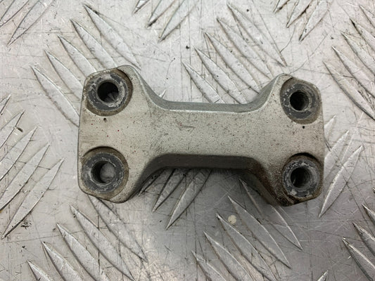 HONDA CB600 CB 600 HORNET HANDLEBAR CLAMP YEAR 1998-2002 (CMB1297)