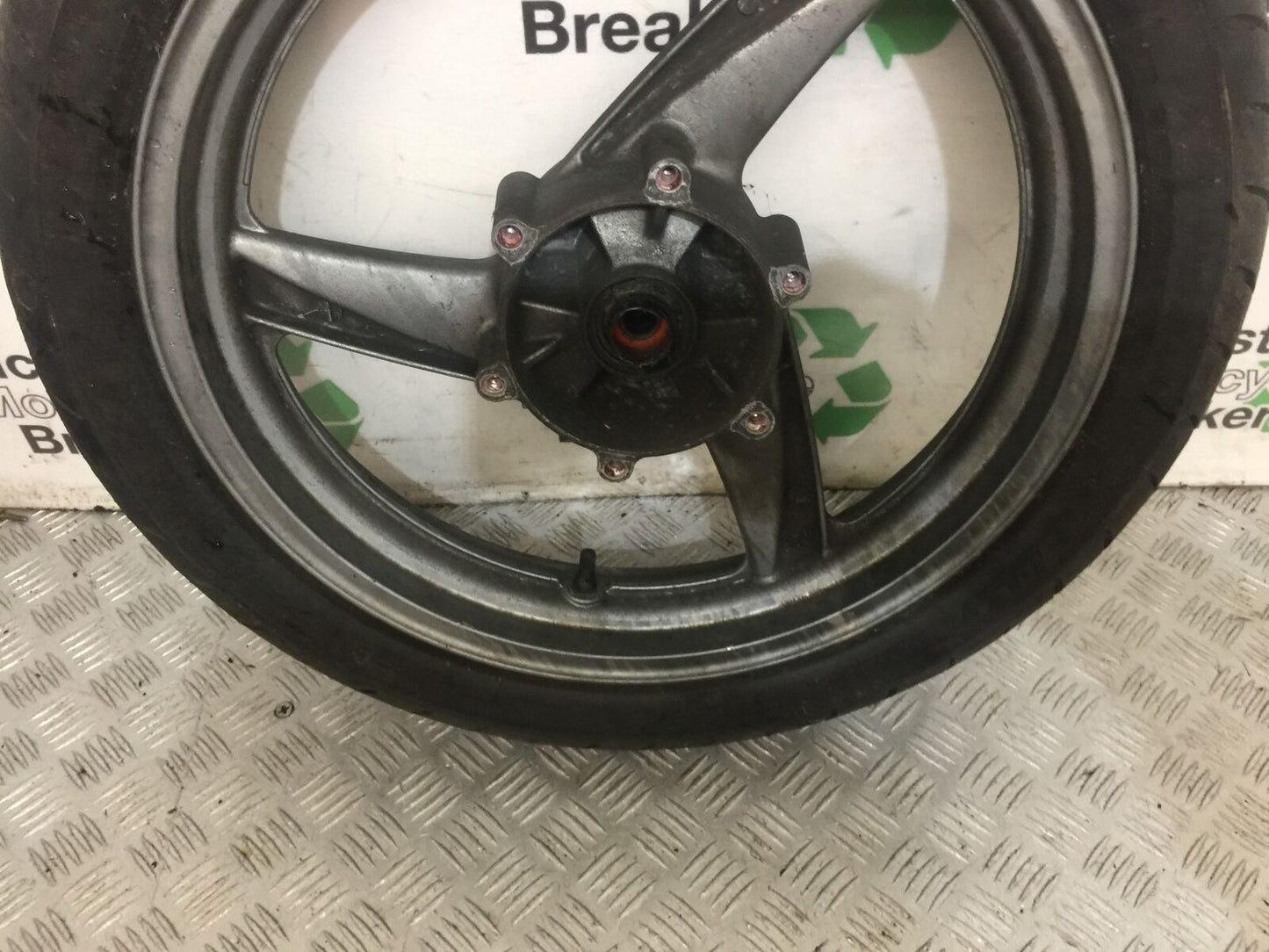 KAWASAKI ER5 FRONT WHEEL  YEAR 1999 (STOCK 825)