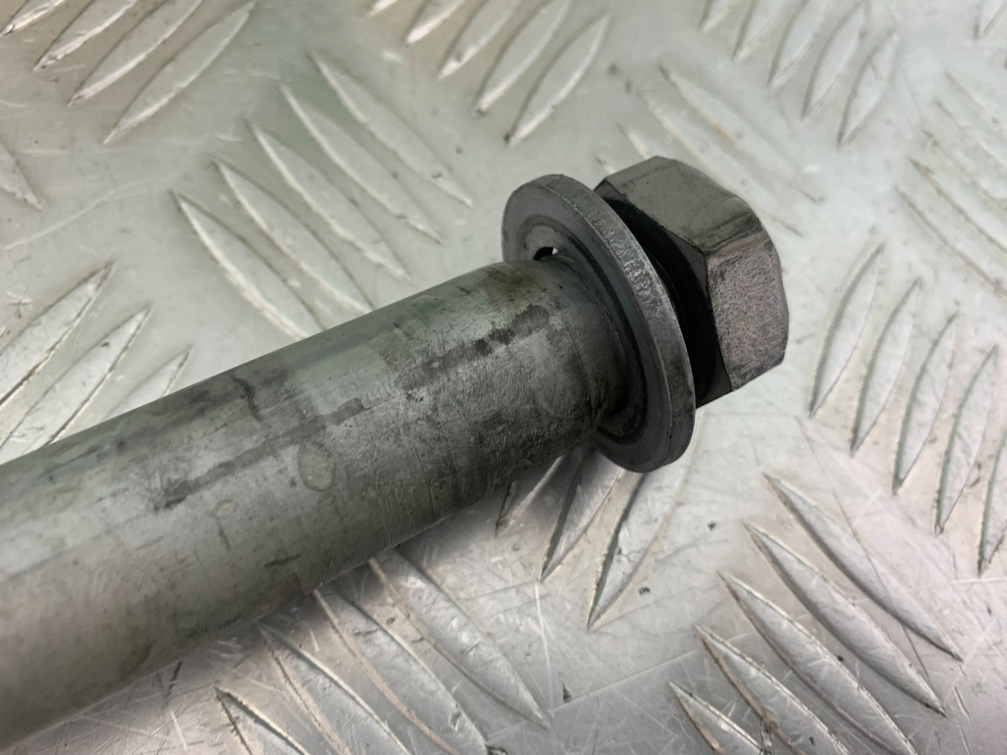BMW M1000 R REAR WHEEL SPINDLE  YEAR 2023-2024 (CMB1140)