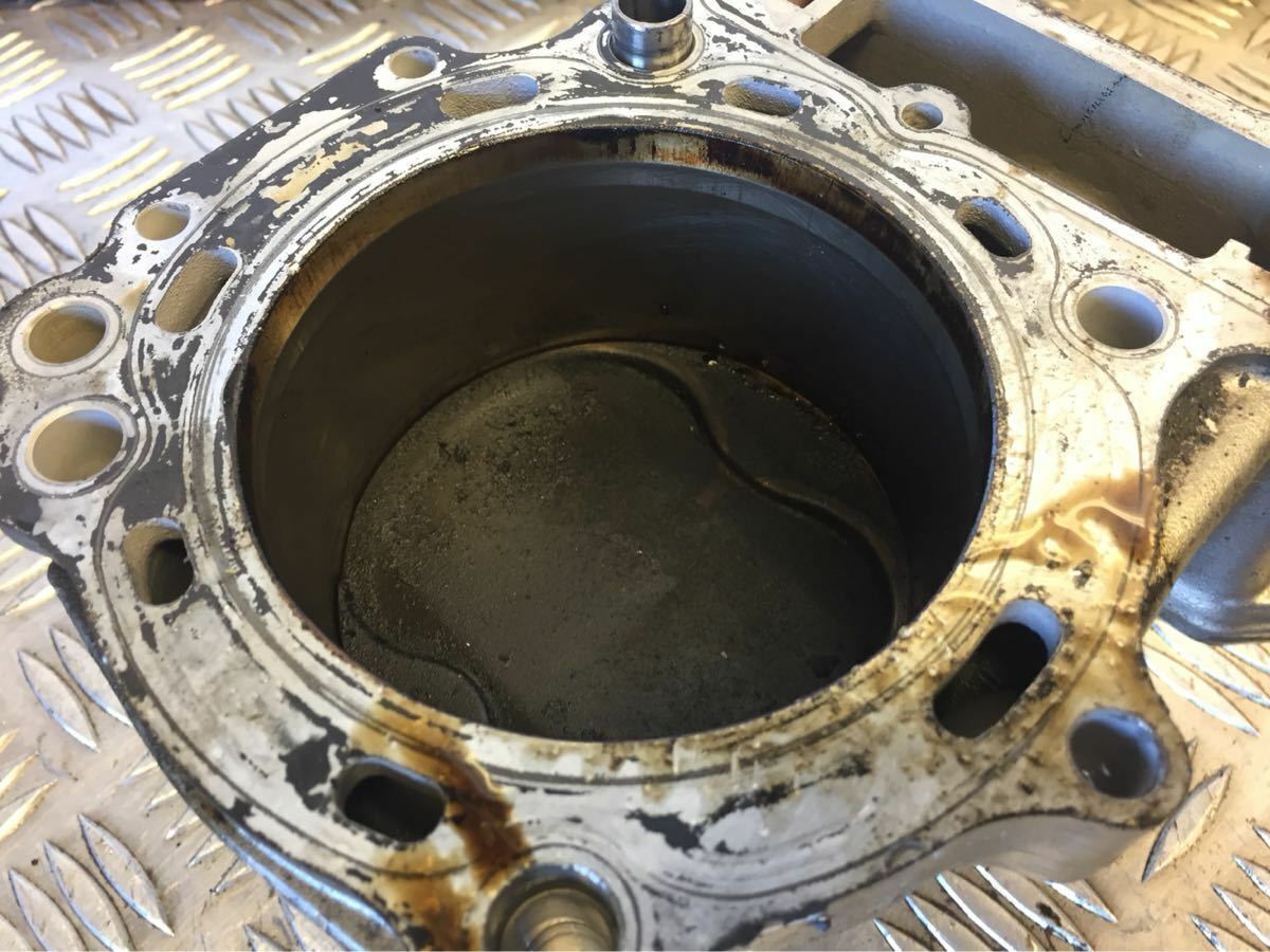SUZUKI DL1000 V STROM FRONT BARREL AND PISTON YEAR 2007