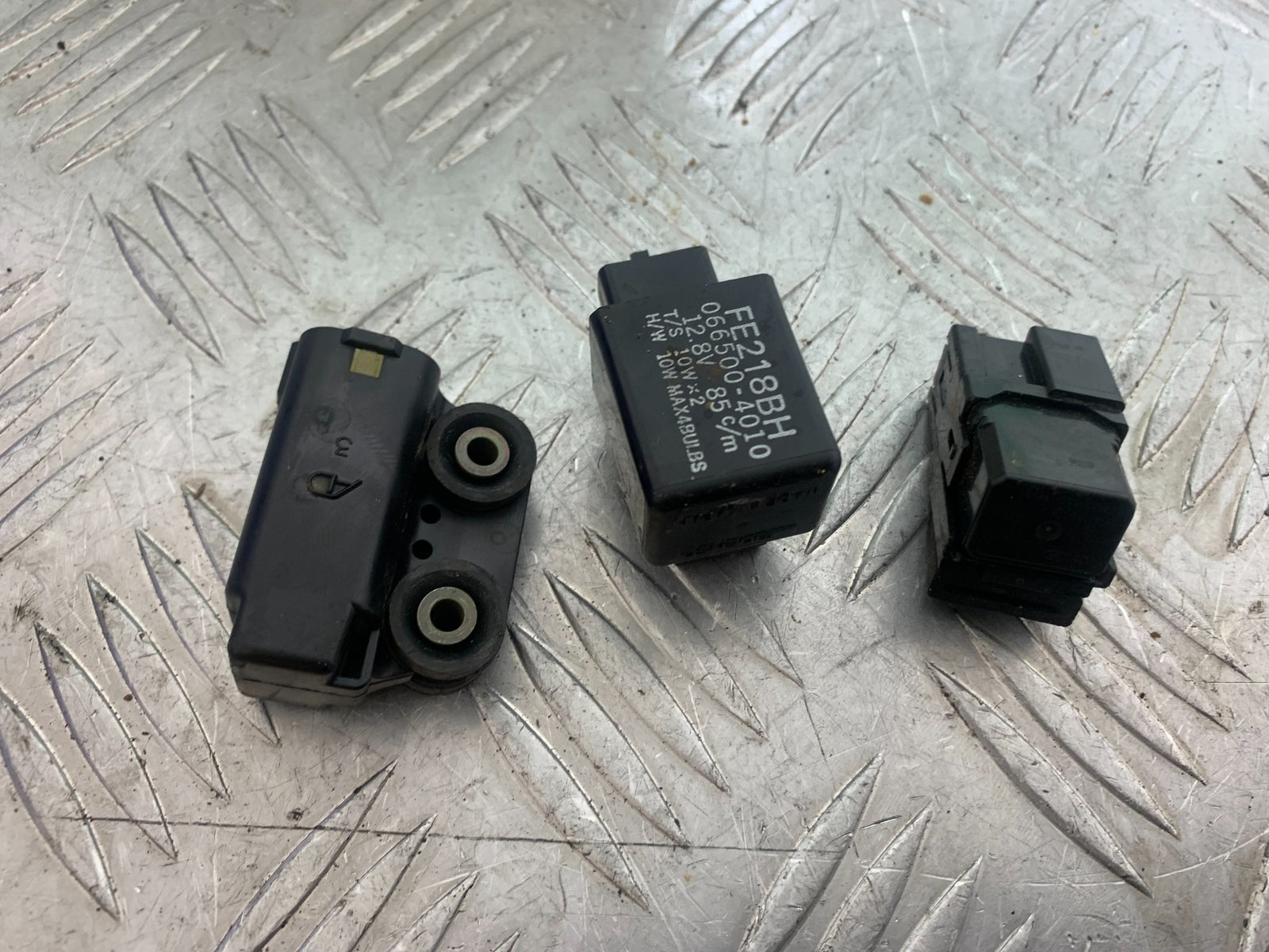 YAMAHA YZF R1 RELAYS YEAR 2004-2006 (CMB1155)
