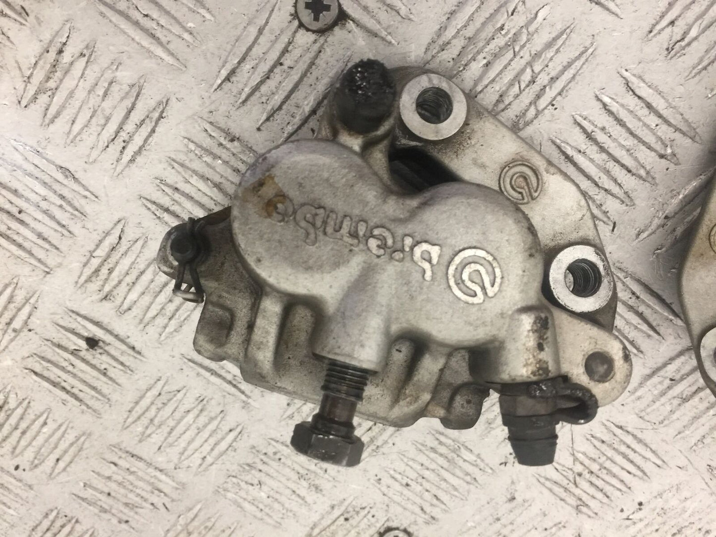 YAMAHA XT660Z TENERE FRONT BRAKE CALIPERS  YEAR 2012  (STOCK 863)
