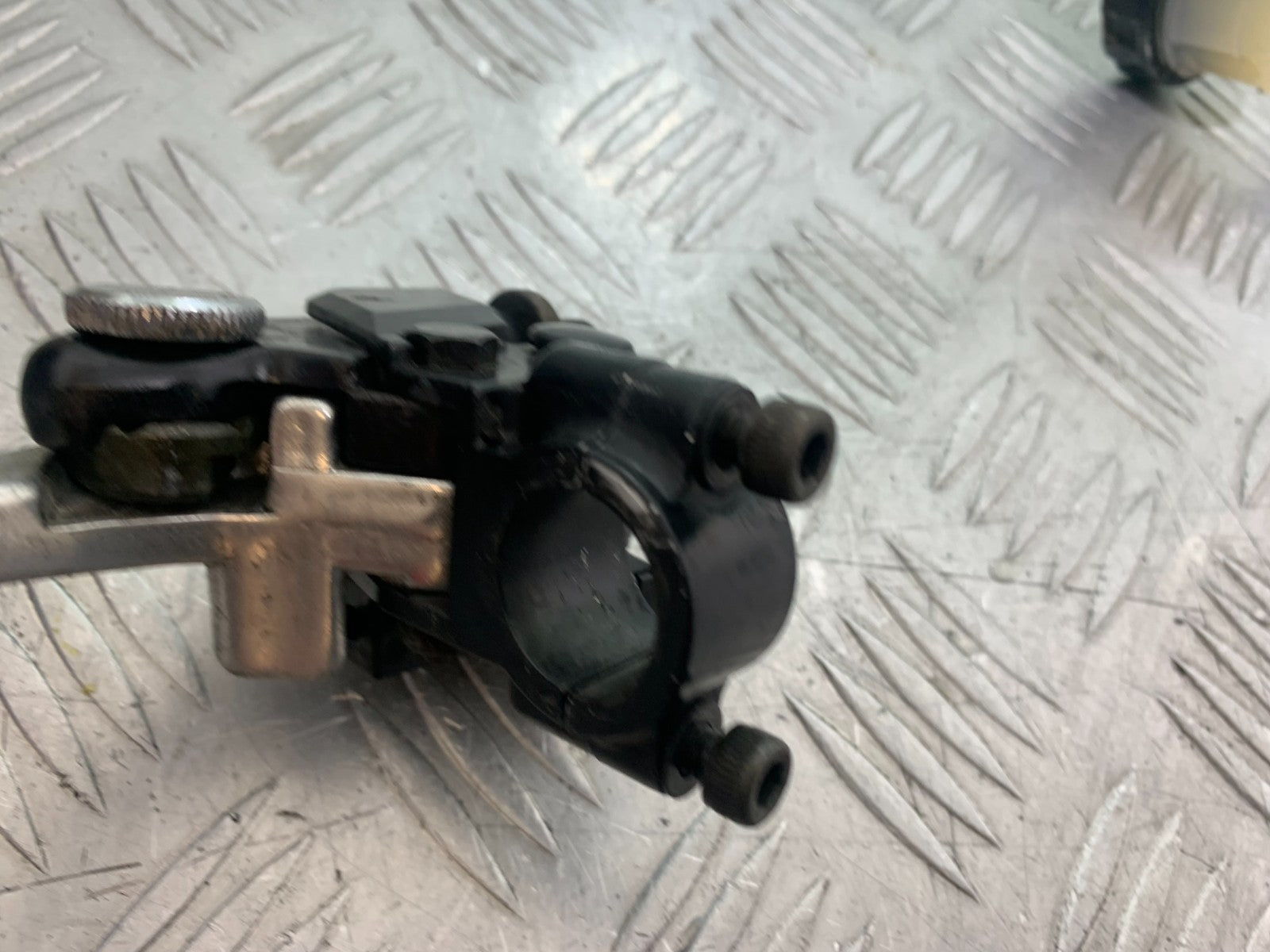 KAWASAKI ZX9R ZX9 R CLUTCH LEVER AND BRACKET  YEAR 1998-1999 (CMB1329)