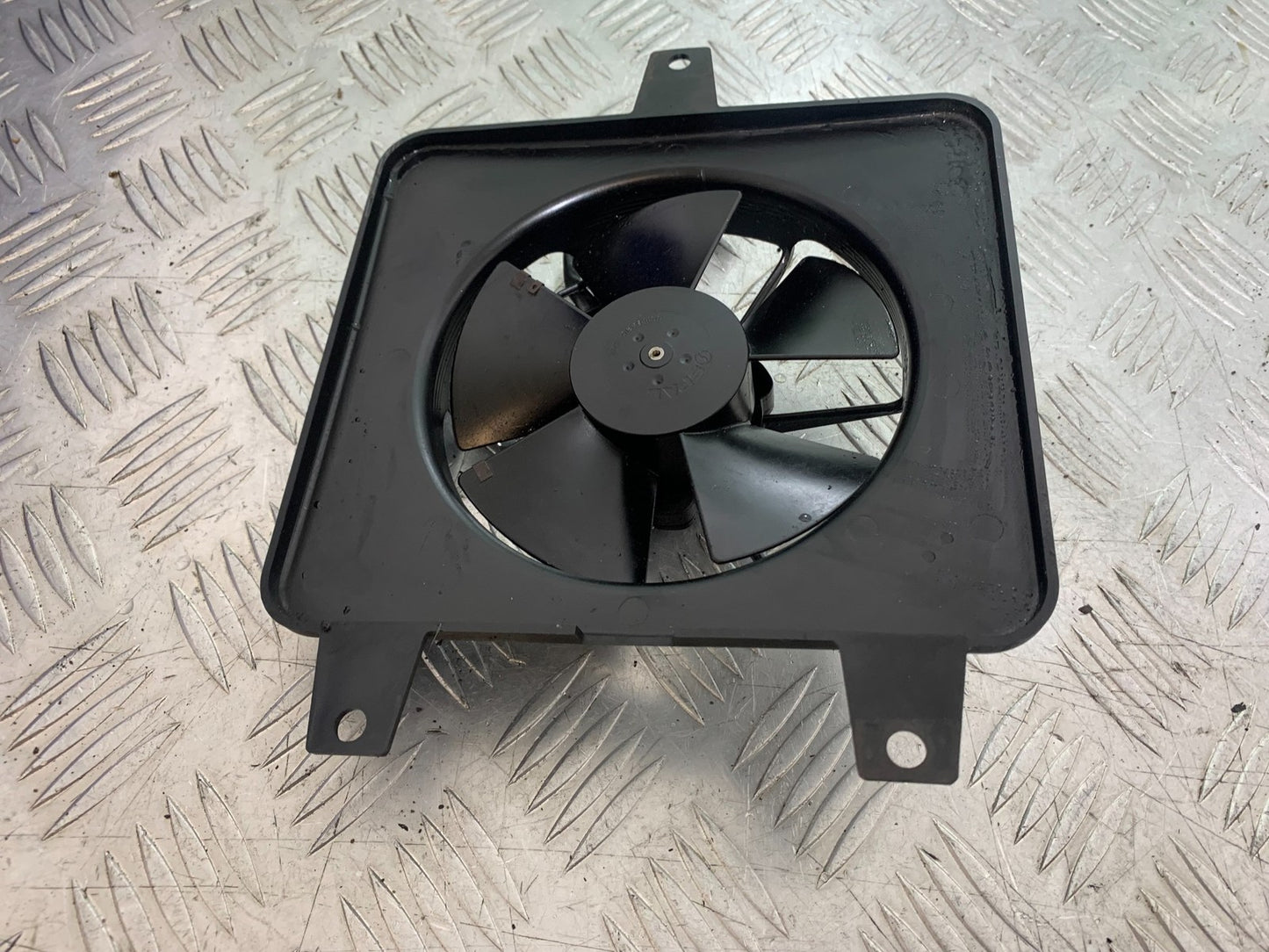 TRIUMPH SPEED TRIPLE R 1050 RADIATOR FAN   2009 (CMB1183)