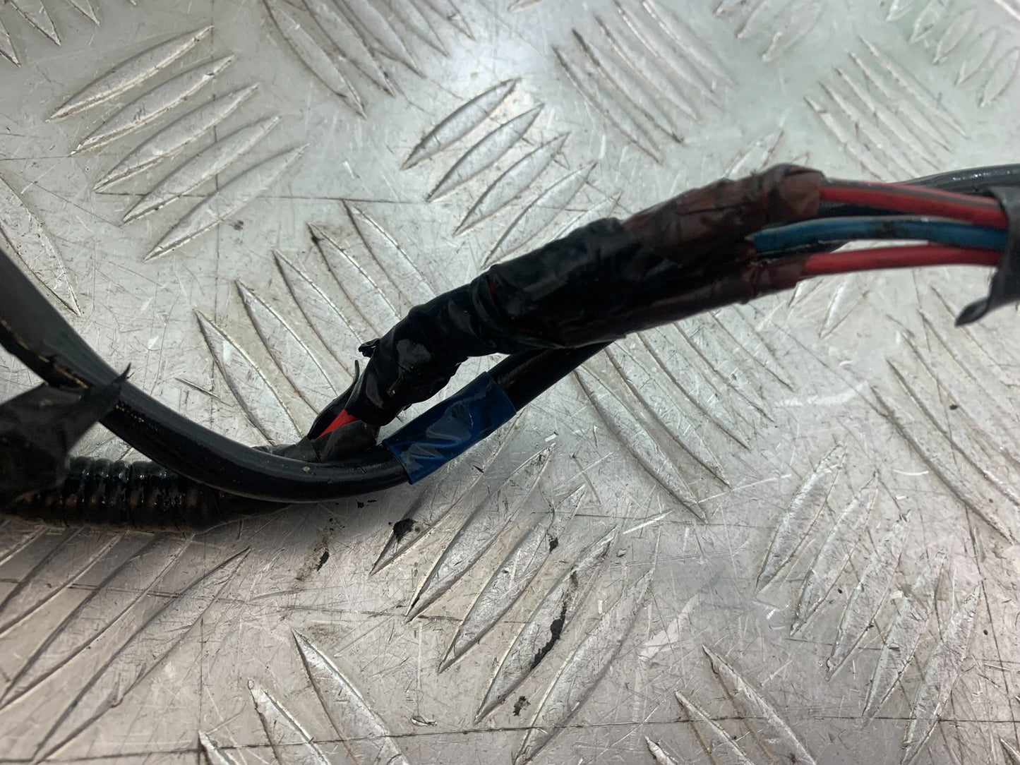 HONDA CBR1100 BLACKBIRD ECU IGNITON SWITCH AND KEY  YEAR 1999-2005 (CMB1232)