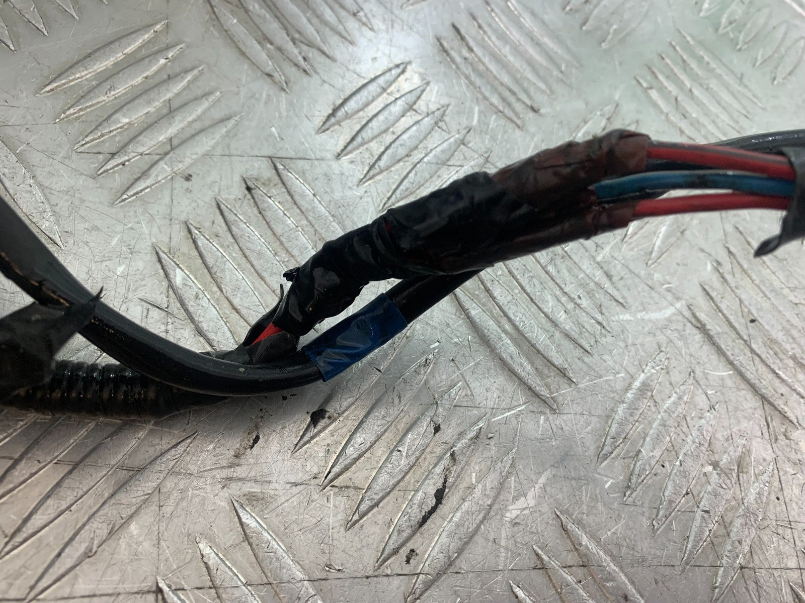 HONDA CBR1100 BLACKBIRD ECU IGNITON SWITCH AND KEY  YEAR 1999-2005 (CMB1232)